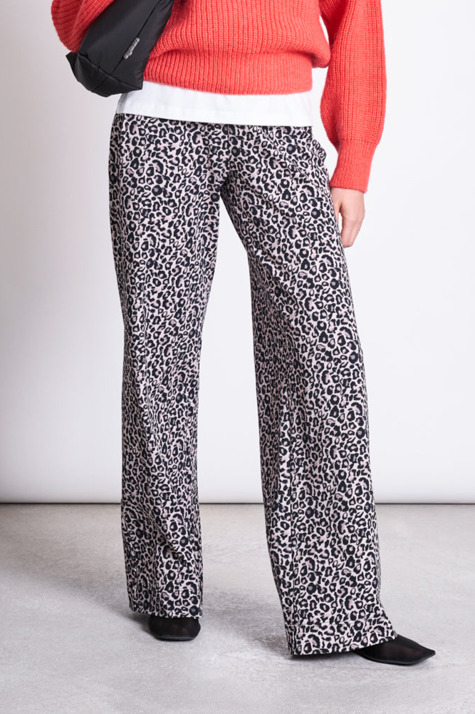 Image of JAN 'N JUNE dames vegan Broek Kiso Leo-Print