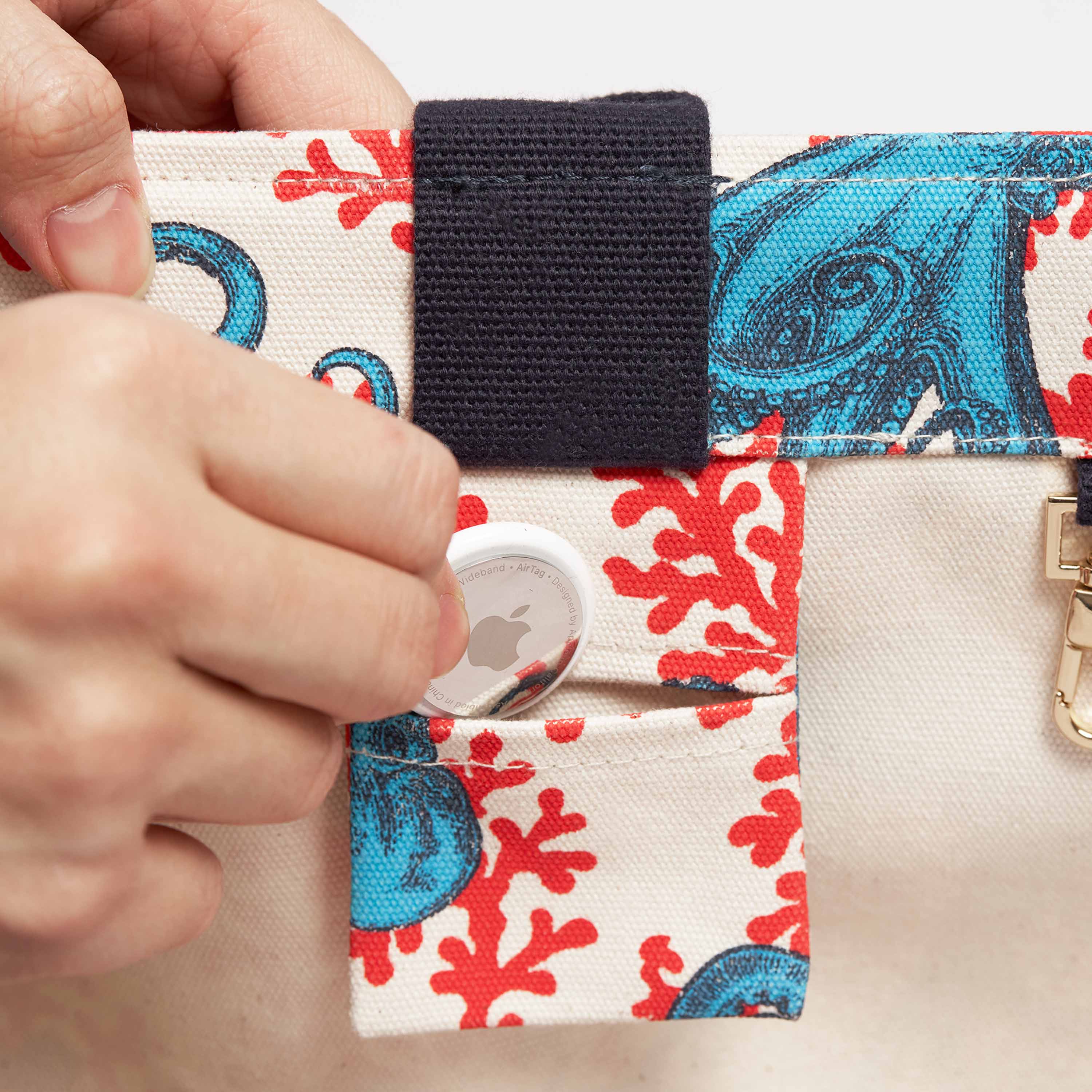 SIEGER by Souleway Tote Bag L Sbs De Octopussen Rood & Blauw