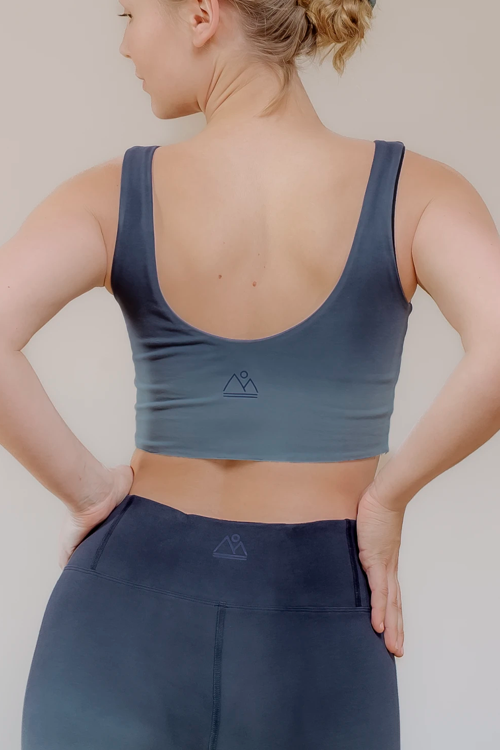 nice to meet me Damen vegan Crop Tank Reversible Farbverlauf Blau