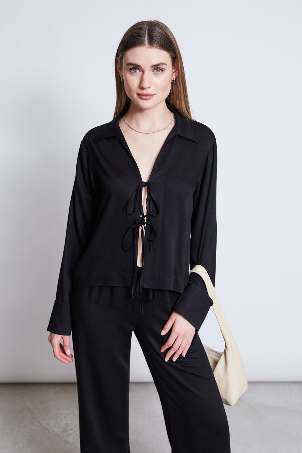 Image of JAN 'N JUNE dames vegan Shirt Stropdas Kaluz Zwart