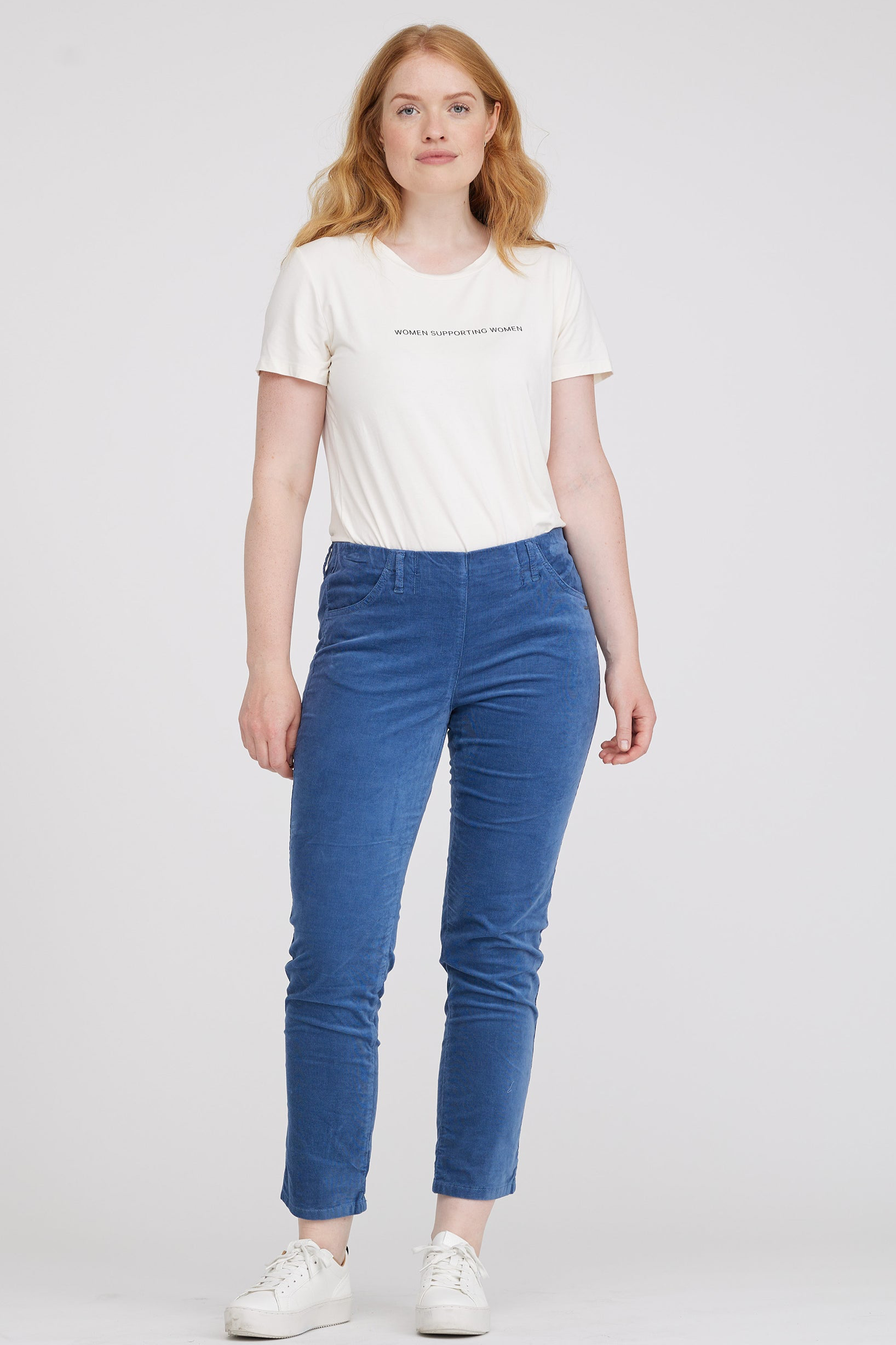 LAURIE Damen vegan Hose Kelly Regular Corduroy Short Length Nordic Blue
