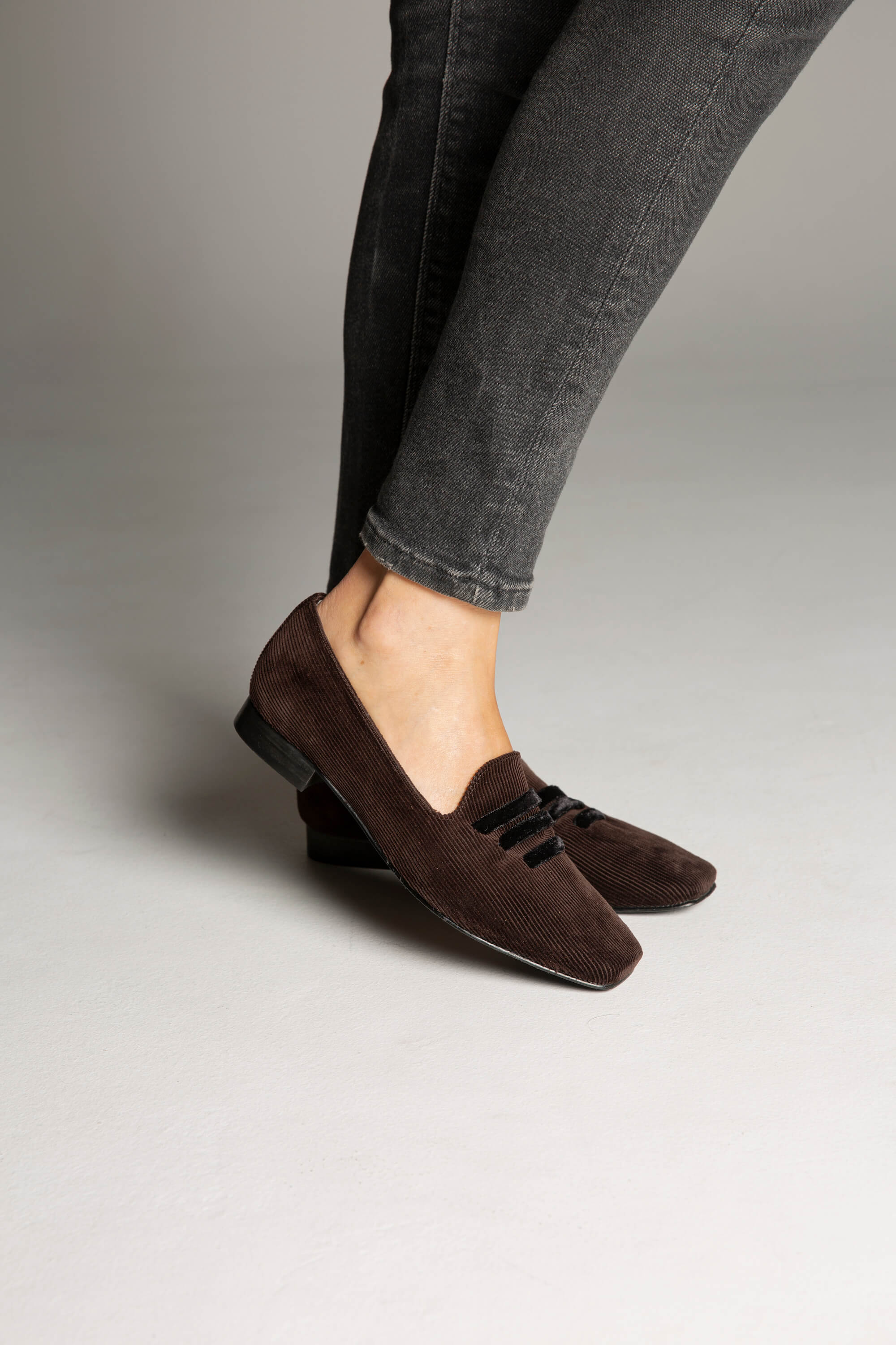 Momoc Damen vegan Loafer Kord Braun