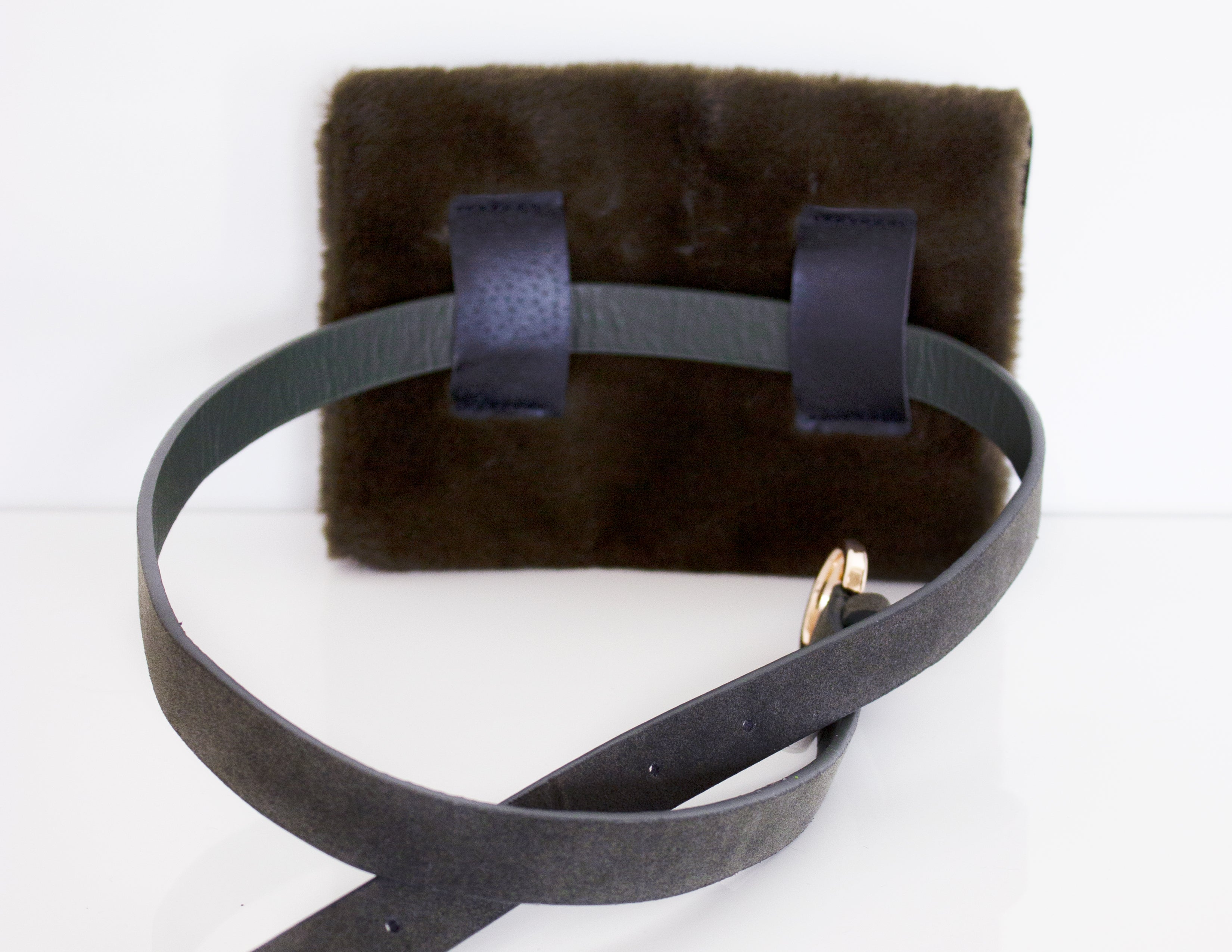 Blue District Riem Fraser Met Vegan Faux Fur Pouch Groen