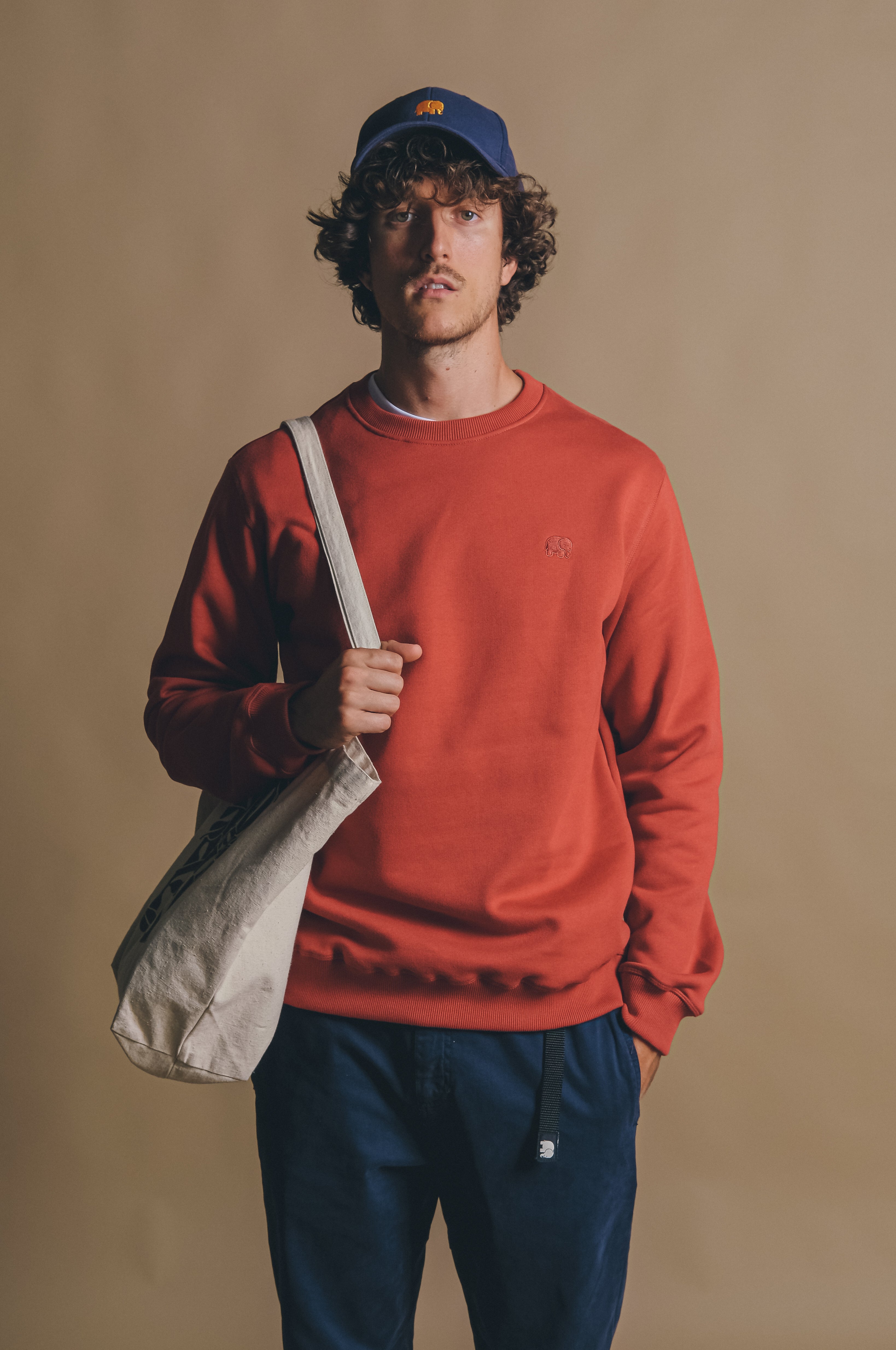 Trendsplant Herren vegan Sweatshirt Essential Red Ochre