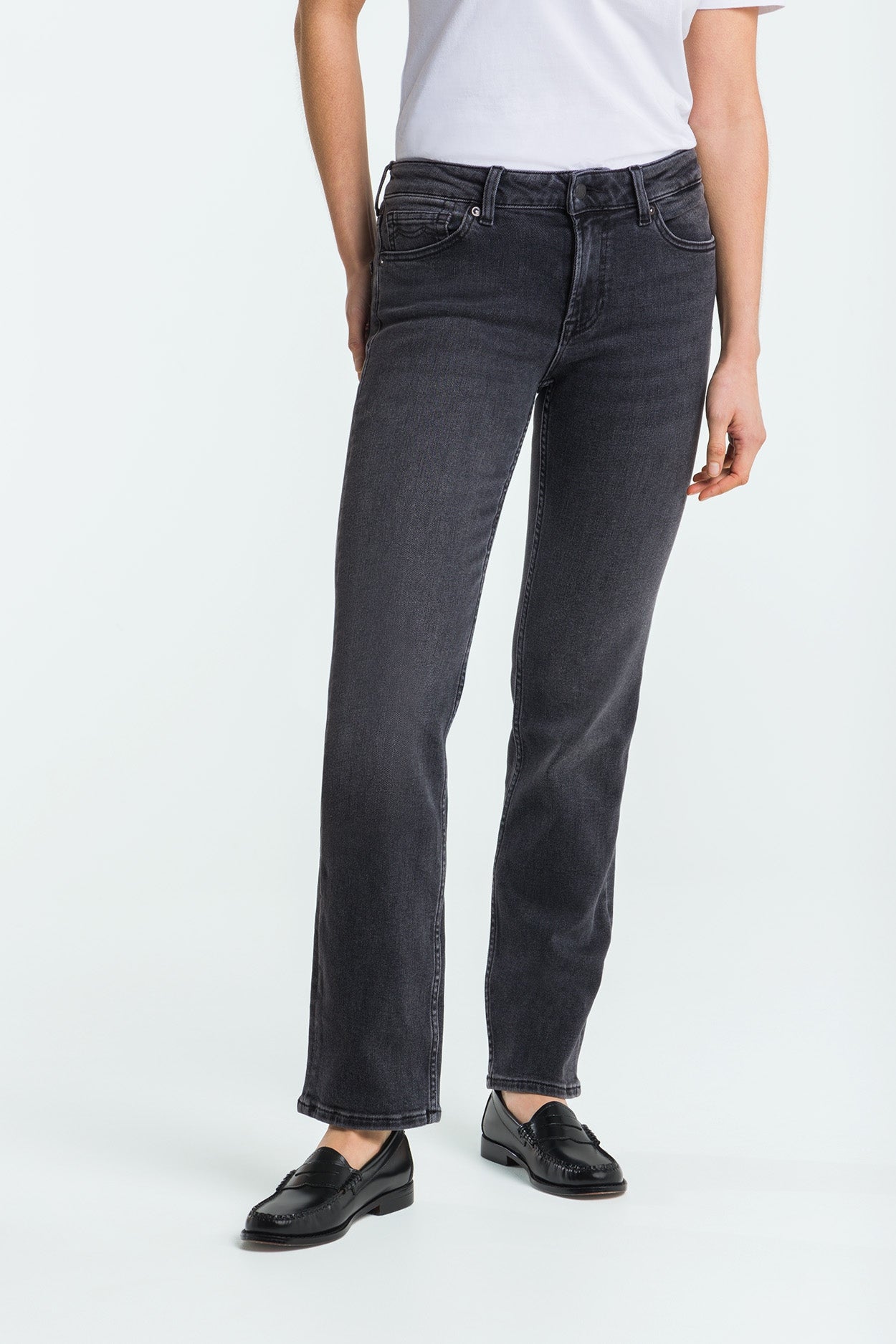 Kings Of Indigo Damen vegan Jeans Emiko Rover Vintage Schwarz