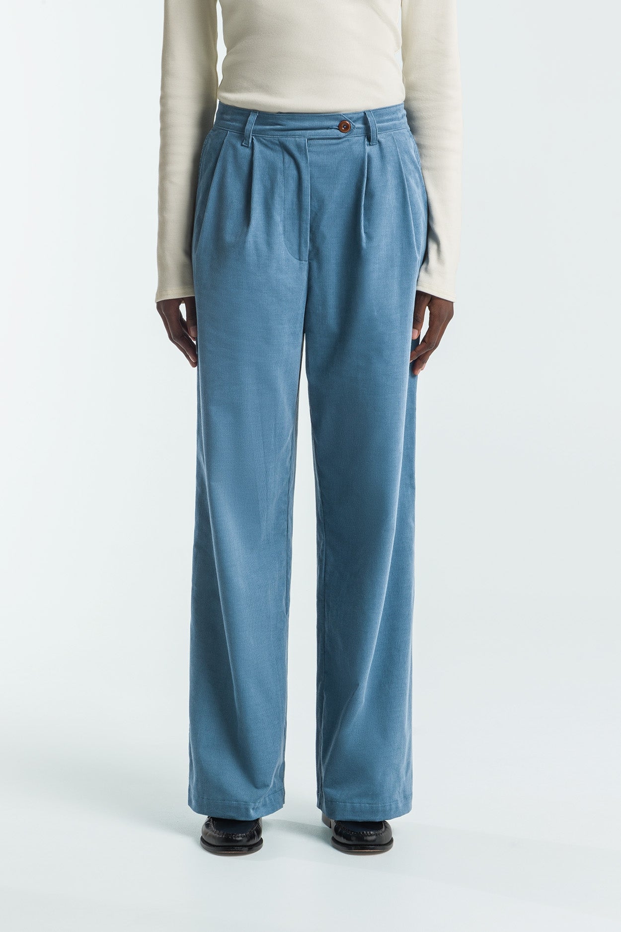 Kings Of Indigo Damen vegan Hose Junna Coronet Blau