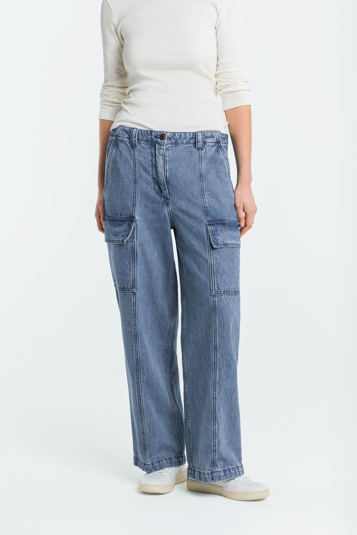 Kings Of Indigo Damen vegan Jeans Yata Jim Mid Marmor Blau