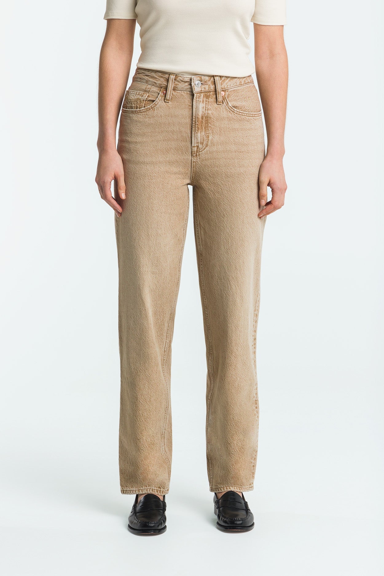 Kings Of Indigo Damen vegan Jeans Liora Jim Dunkelbeige