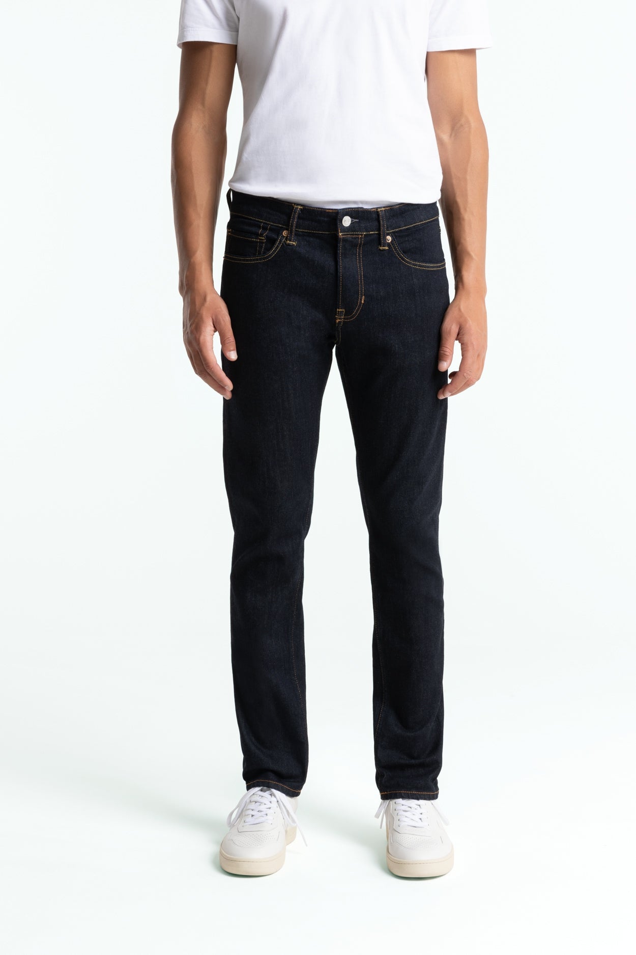 Kings Of Indigo Herren vegan Jeans Charles Rinse Schwarz
