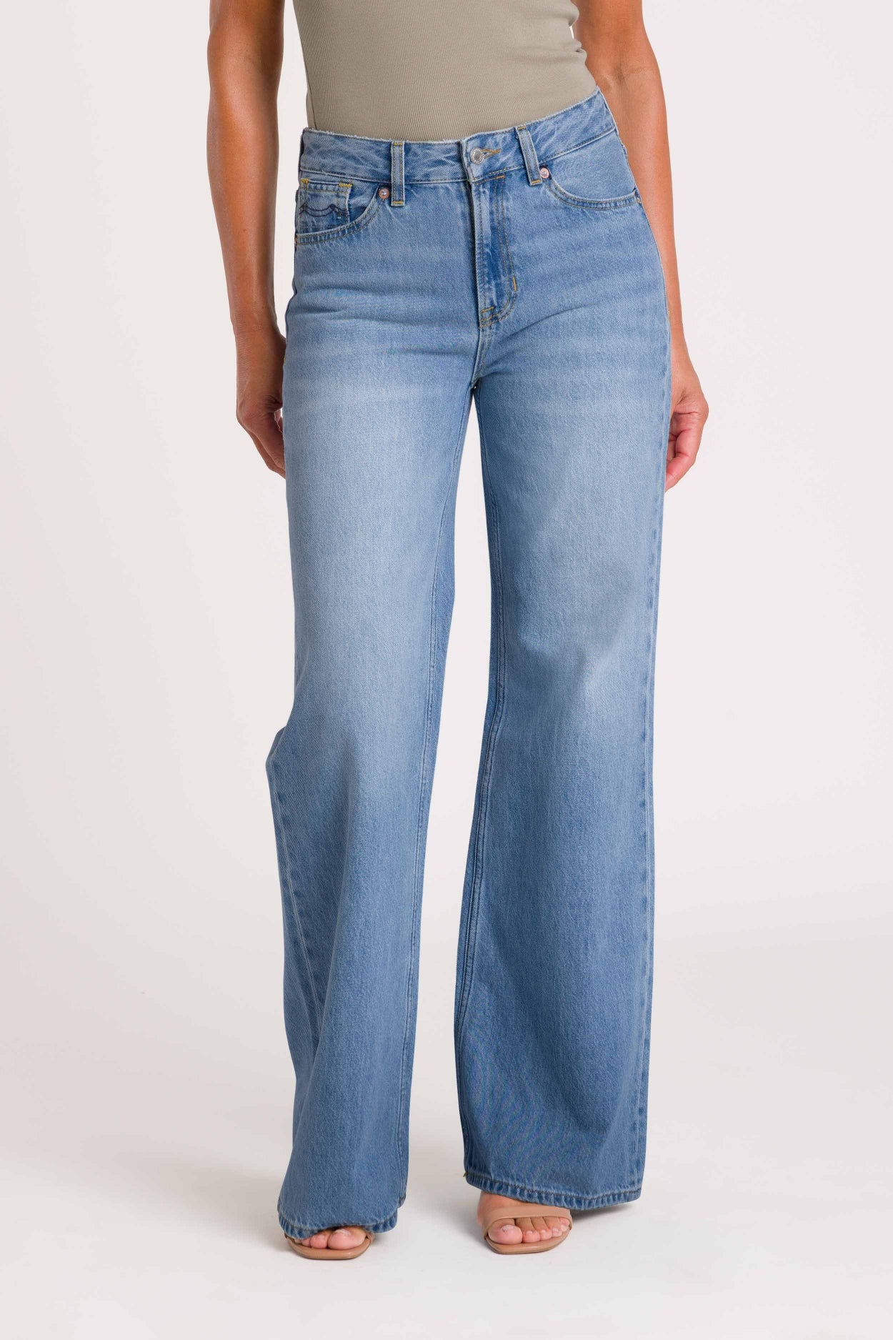 Kings Of Indigo Damen vegan Jeans Jane Holo Vintage Hellblau