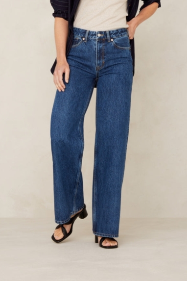 Kings Of Indigo Damen vegan Jeans Jane Stanley Easy Mid Blue