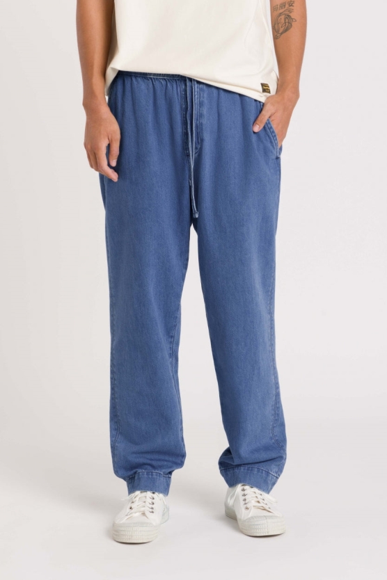 Image of Kings of Indigo mannen vegan Broek Martin Quennell Mid Washed Blauw