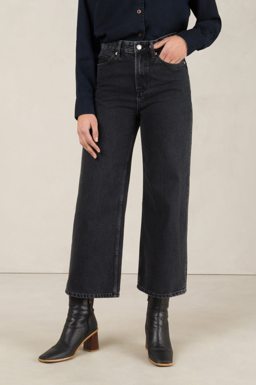 Kings Of Indigo Damen vegan Cropped Jeans Elisabeth Holo Used Grau