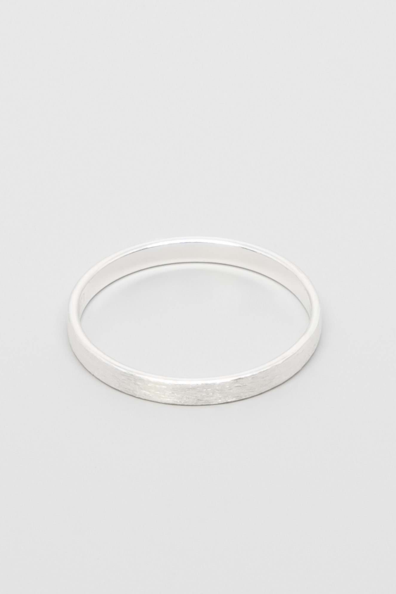 fejn womens vegan Band Ring Satin Silver