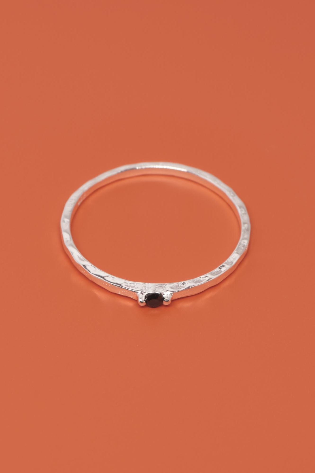 fejn womens vegan Ring Hammered Black Silver