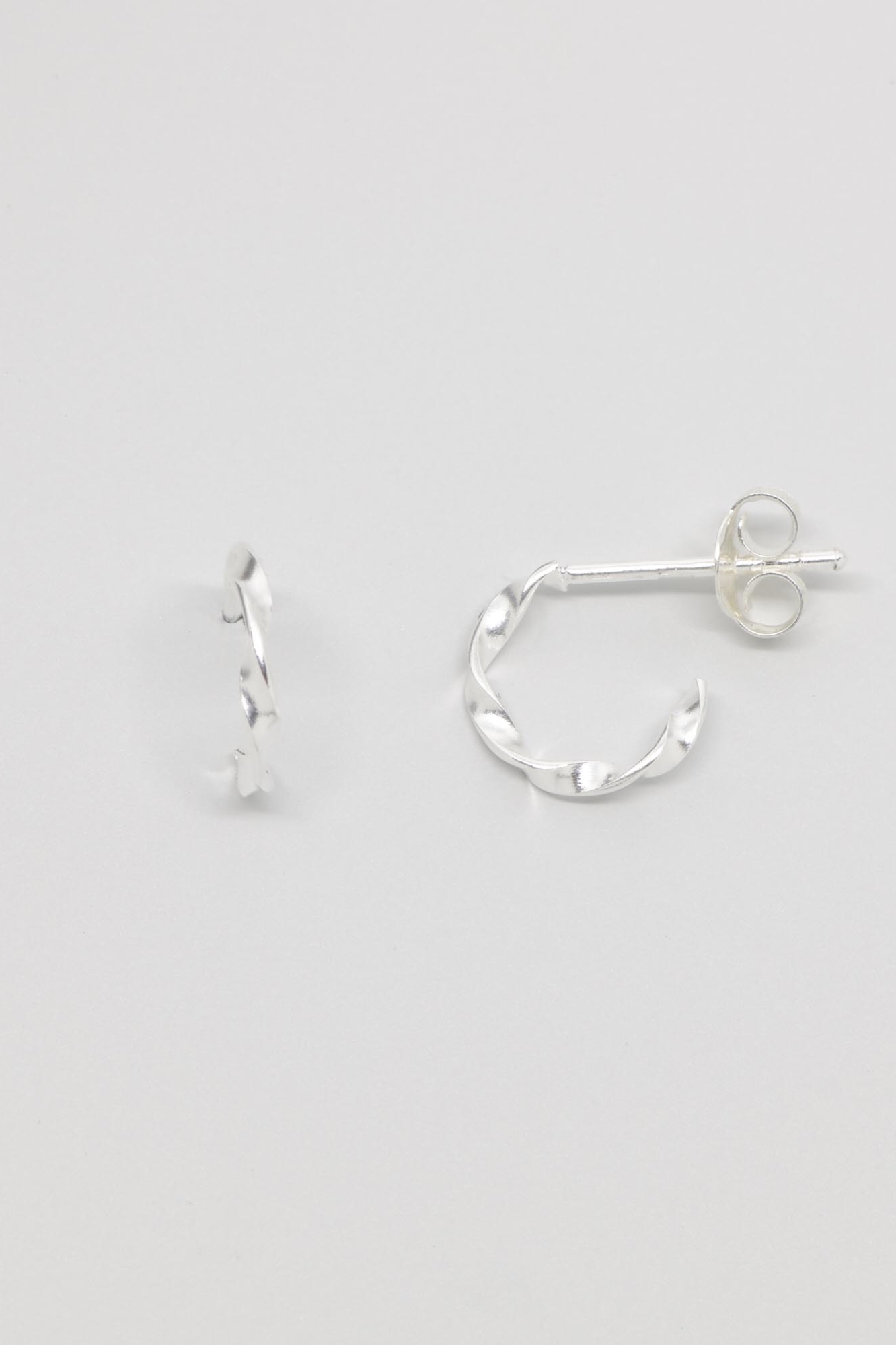 fejn womens vegan Hoop Twisted Silver