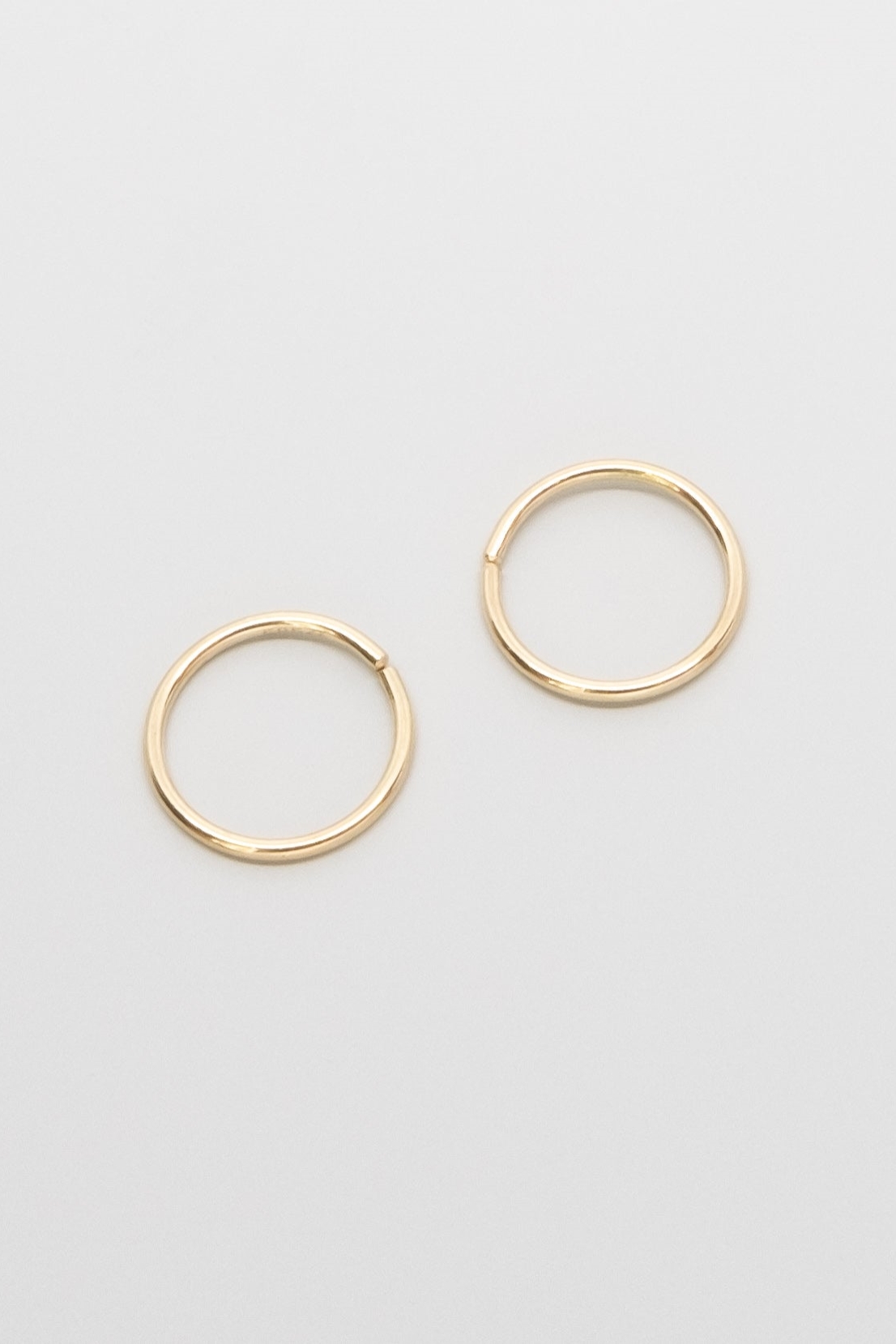 fejn Damen vegan Mini Hoop Glänzend Massiv Gelbgold