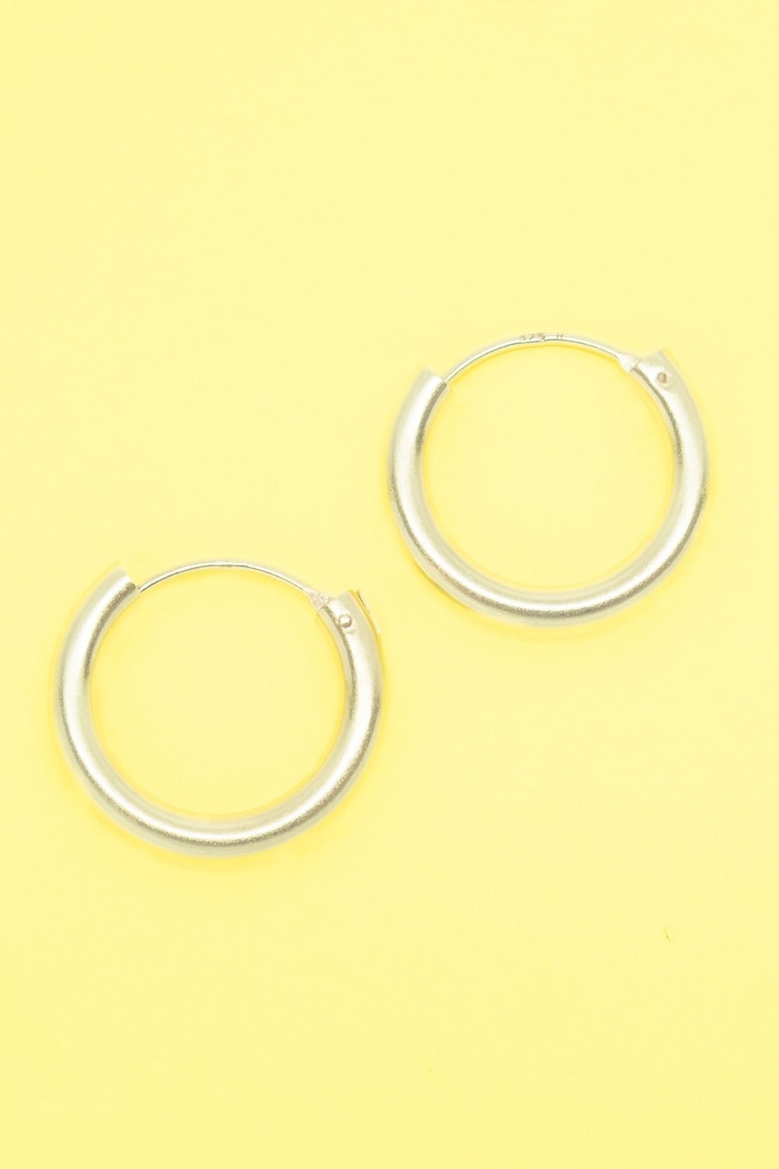fejn womens vegan Hoop Unisex Small & Medium Bold Gold