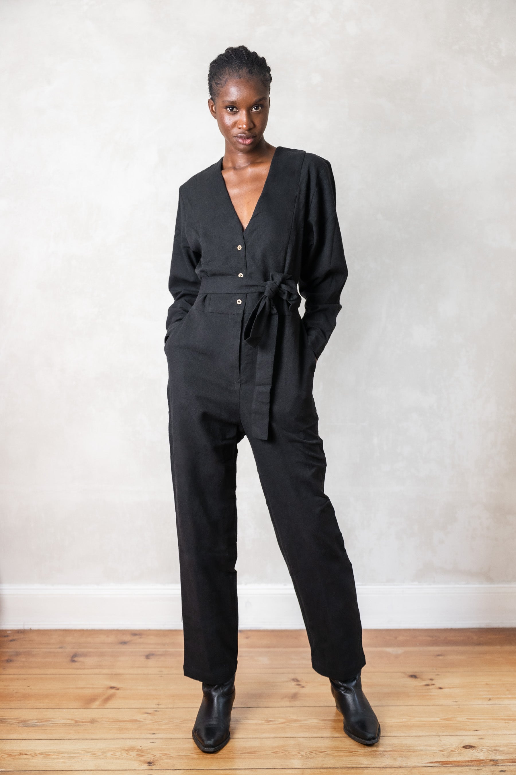 Jyoti Fair Works Damen vegan Jumpsuit Keerthi Schwarz