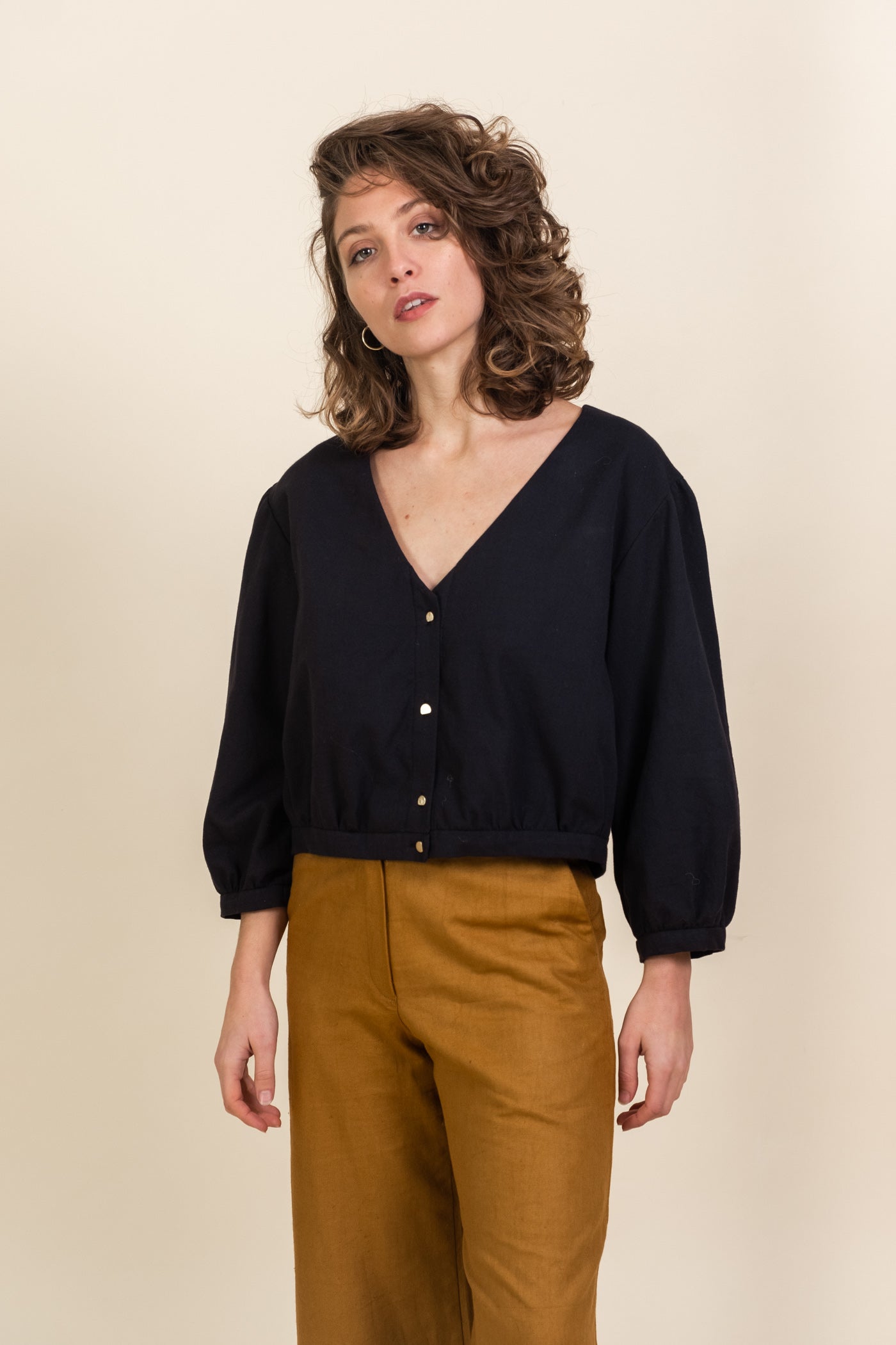 Image of Jyoti Fair Works dames vegan Blouse Sahay Zwart