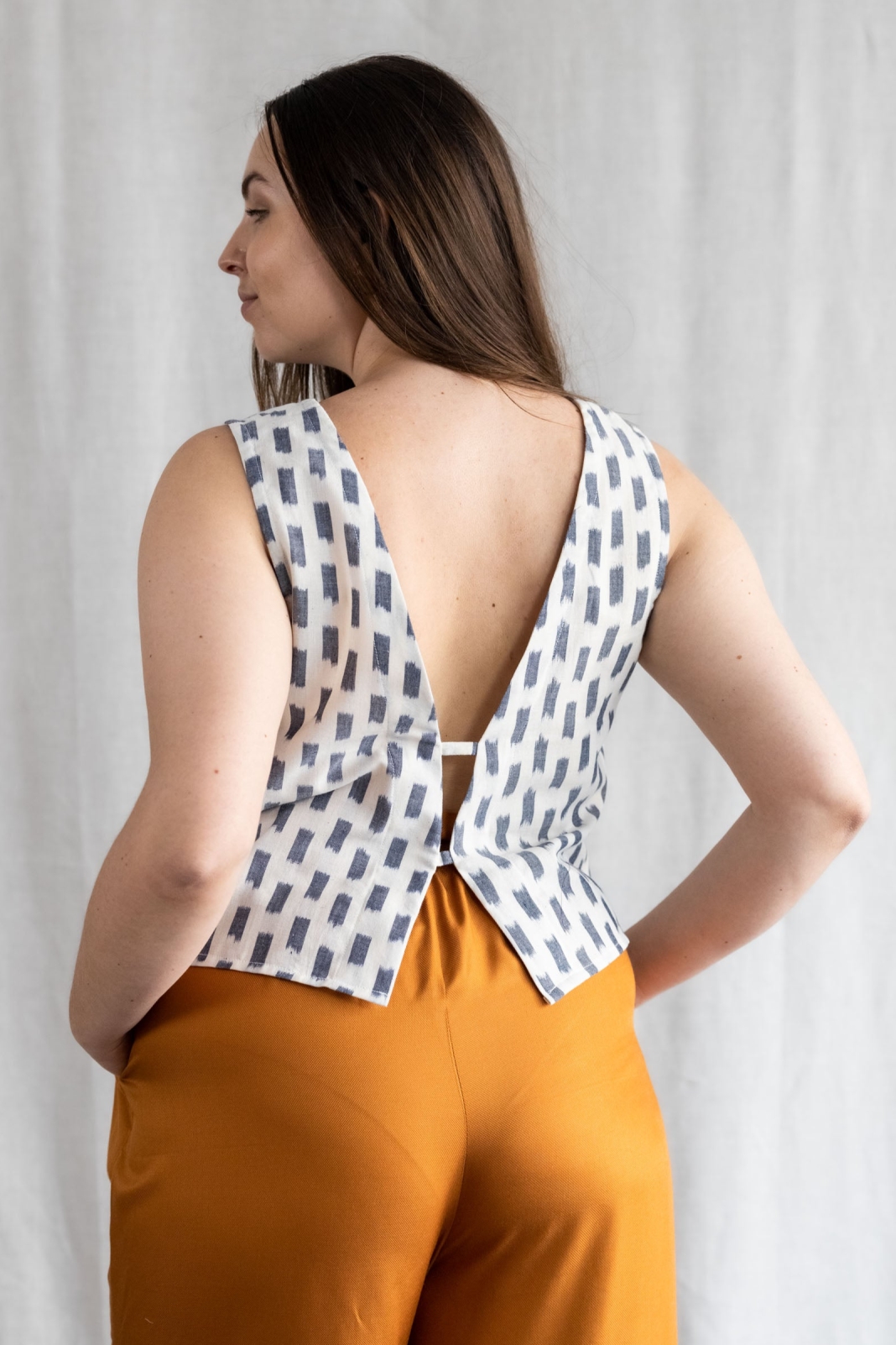 Image of Jyoti Fair Works dames vegan Top Kiran Ikat Wit