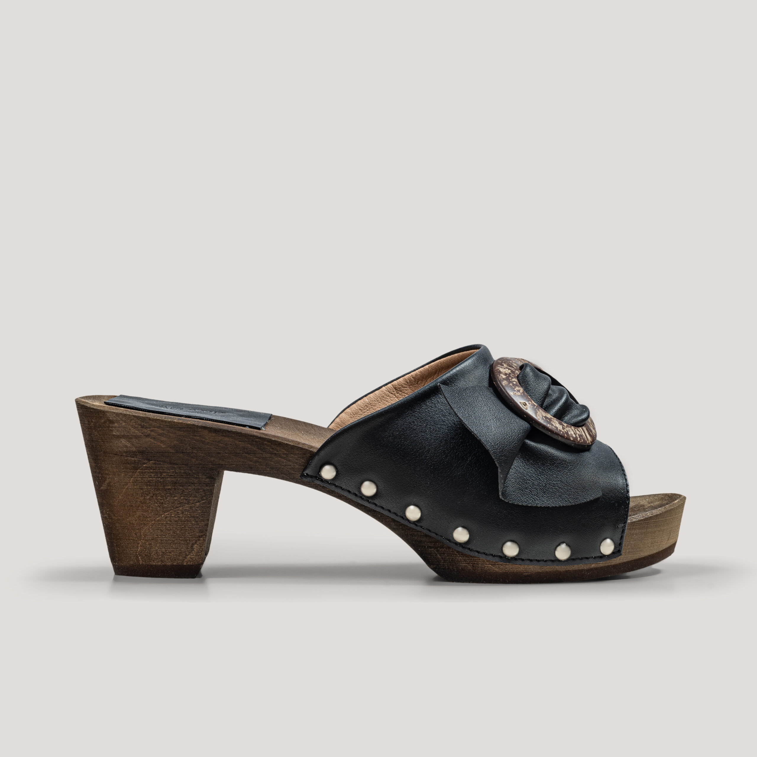 AGAZI womens vegan Clogs Coconut Shy Vegan Eco-Leather Black