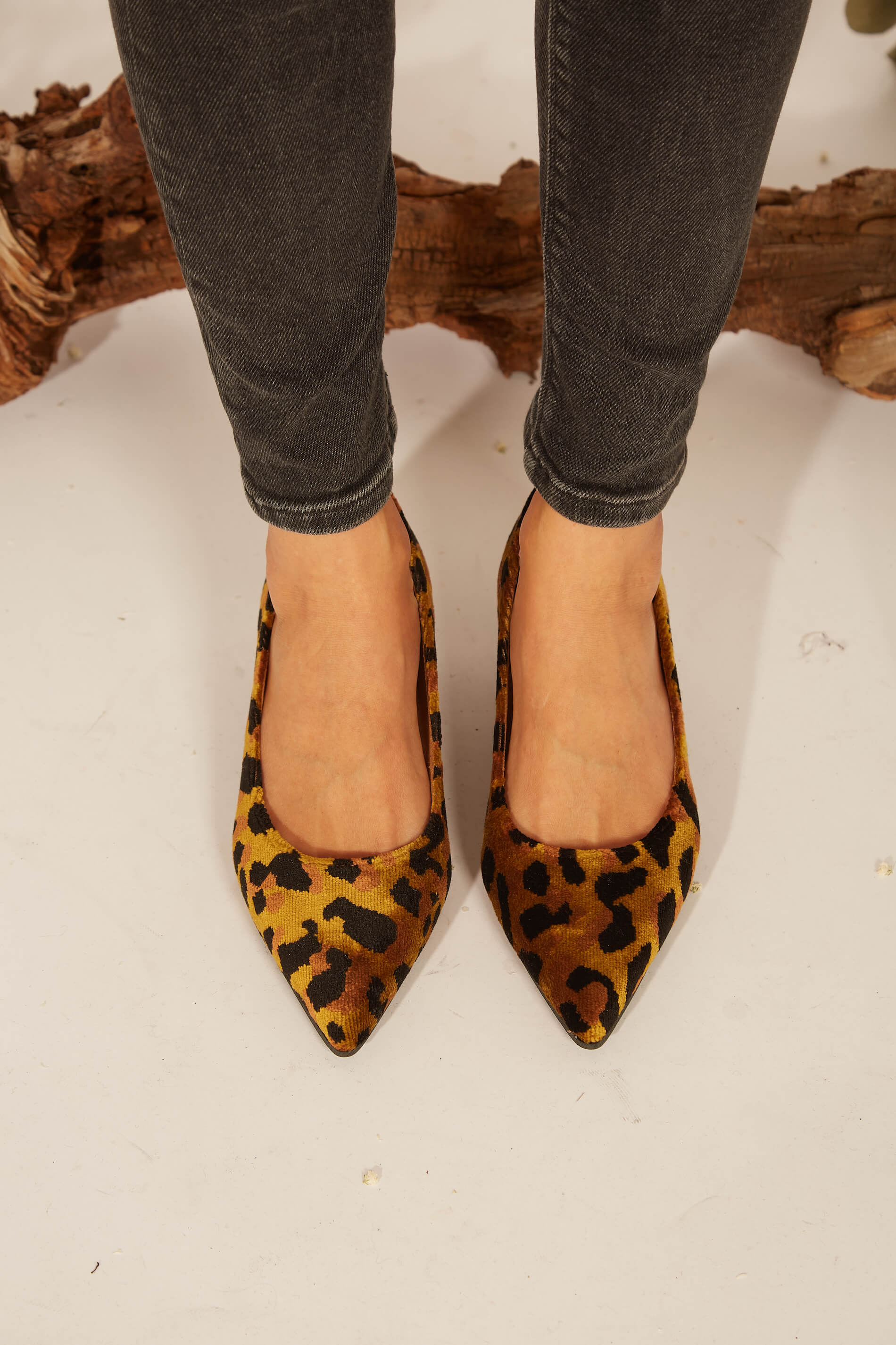 Momoc womens vegan Pumps Leopard Ferox Midi Brown/Black