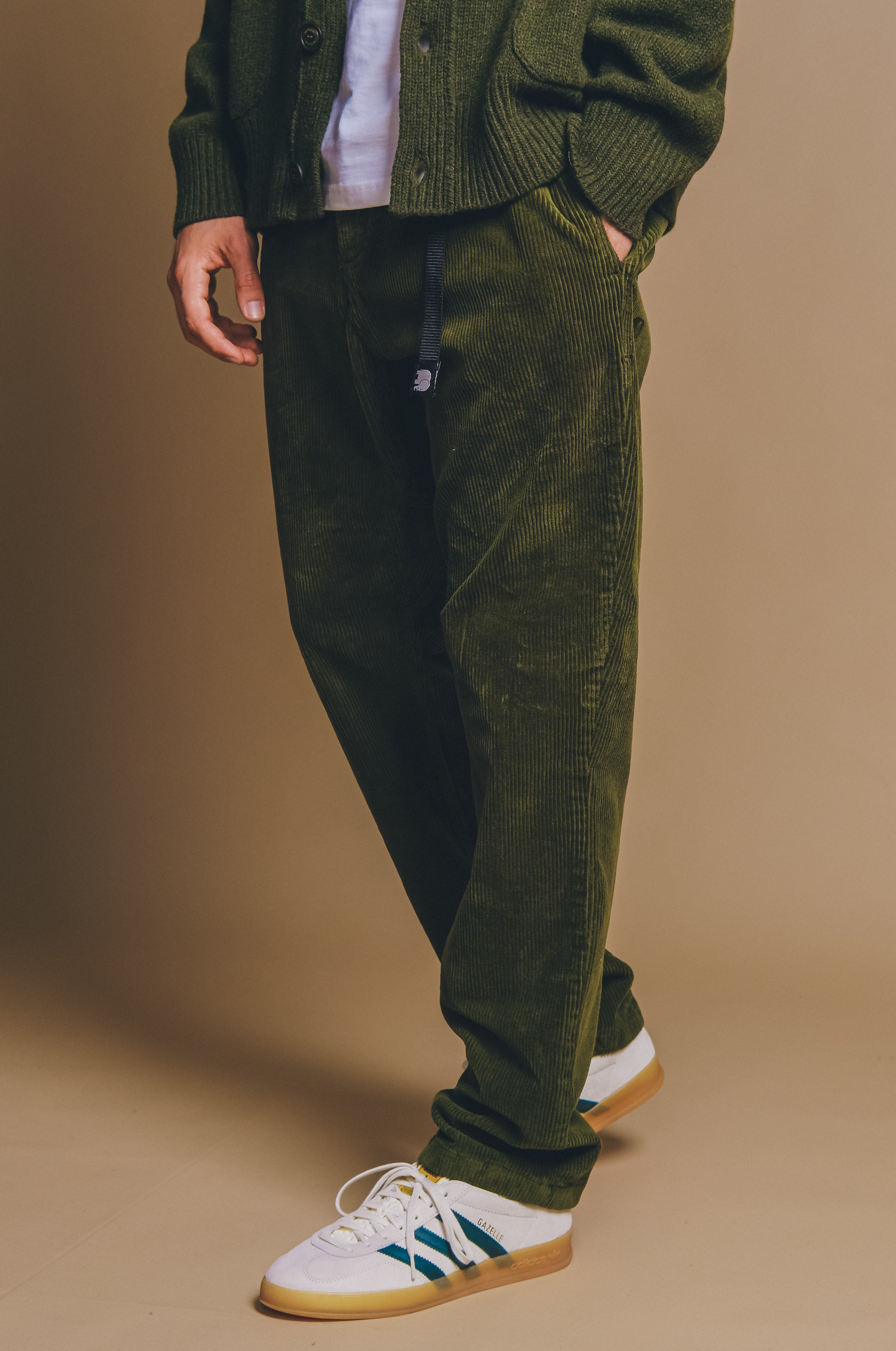 Trendsplant Herren vegan Hose Corduroy Ecodye Climber Dark Olive