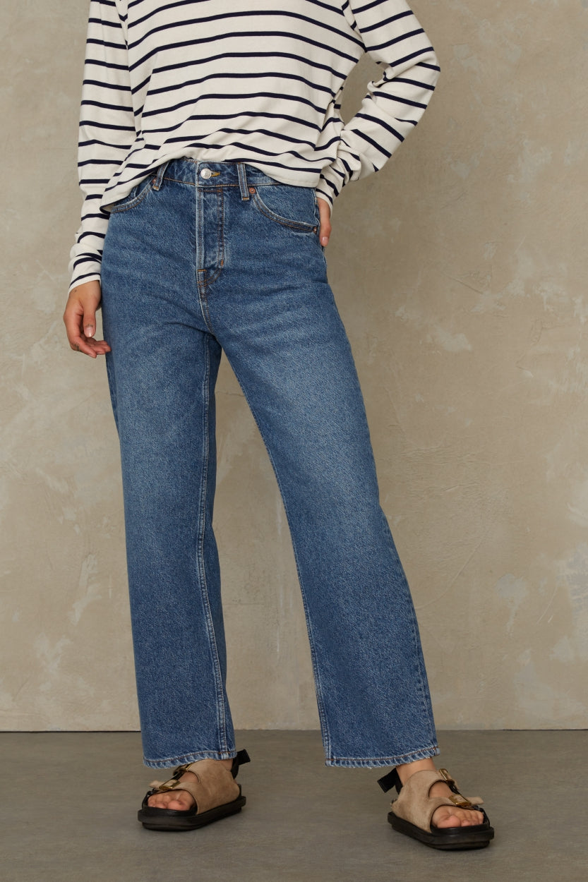Kings of Indigo womens vegan Jeans Liora Cropped Washed Blue