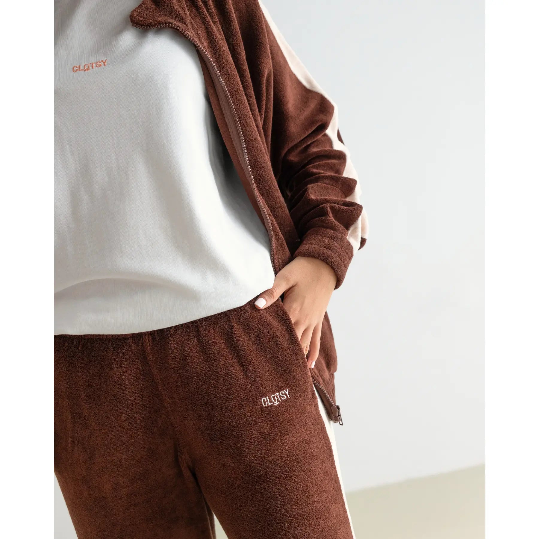 Clotsy men vegan Sweatpants Brown