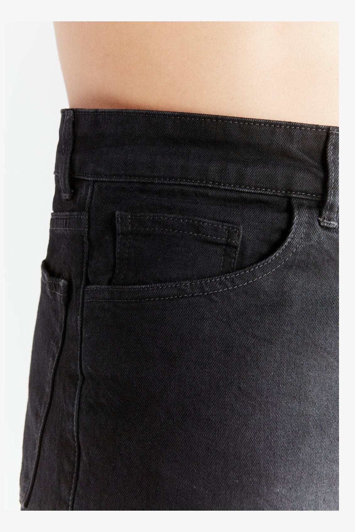 Evermind Carrot Fit Coal Black