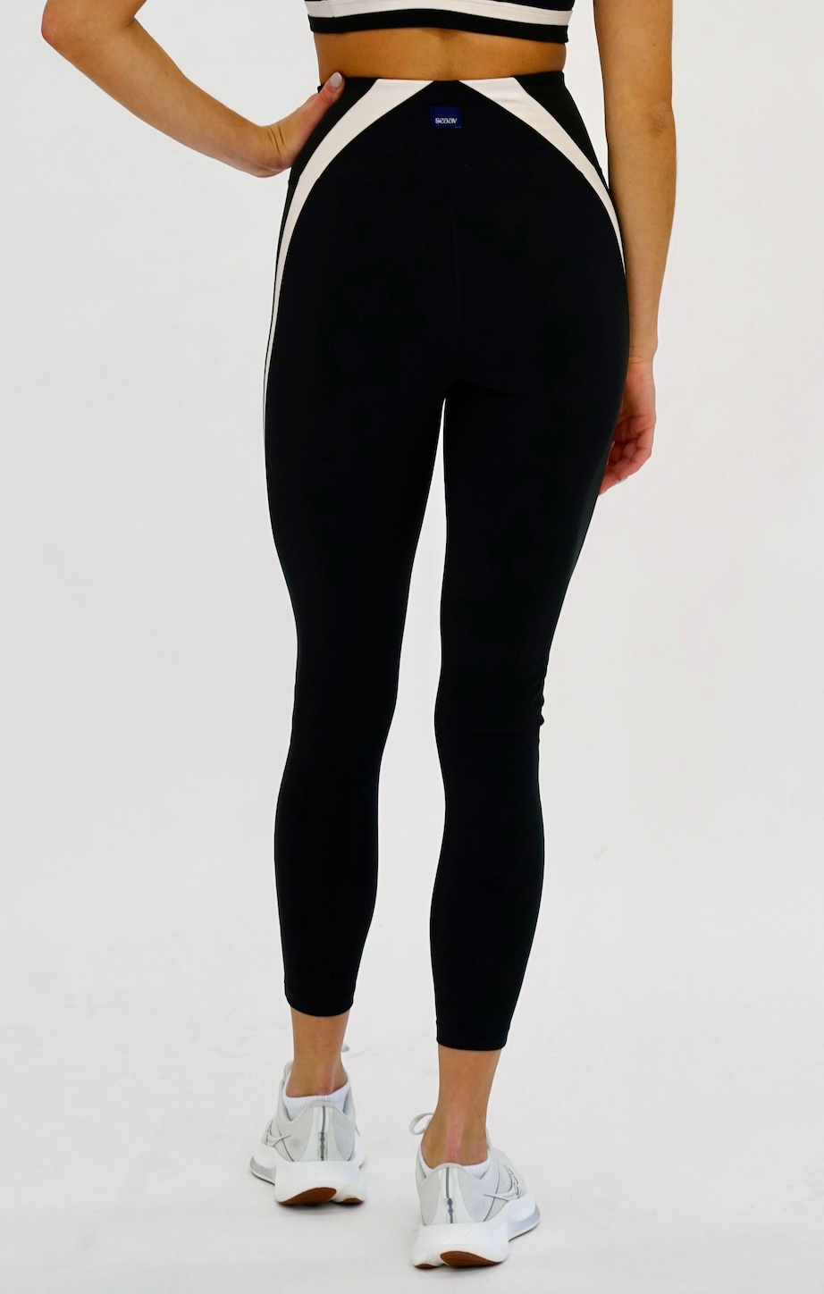 SEAAV womens vegan Legging Sculpt Onyx
