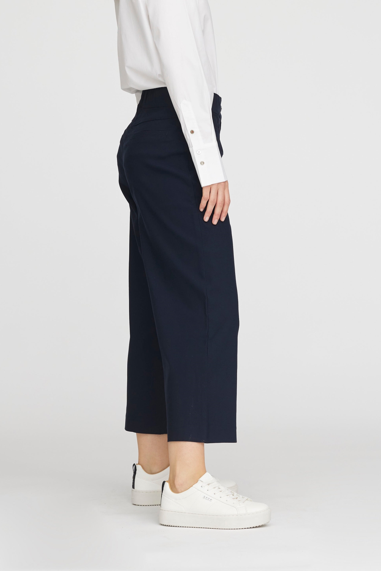 LAURIE Damen vegan Crop Pants Loose Lester Navy