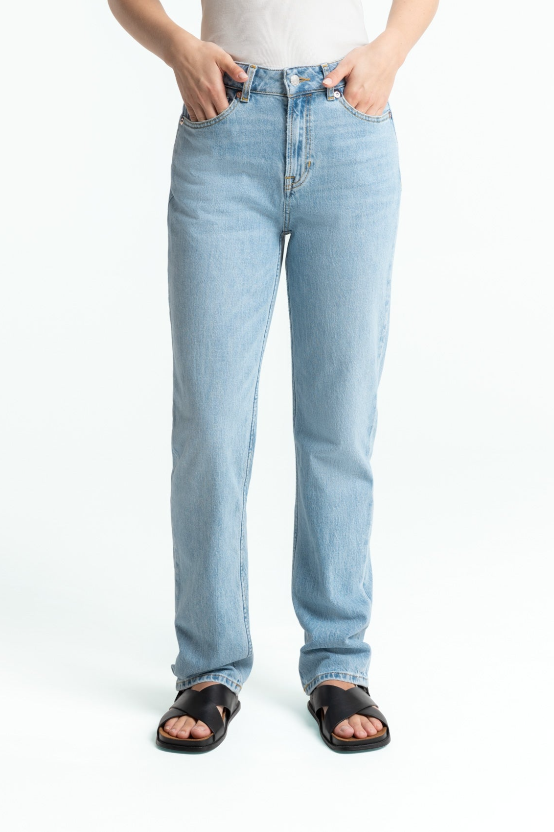 Kings Of Indigo Damen vegan Jeans Inoe Atria Super Light Used Blau