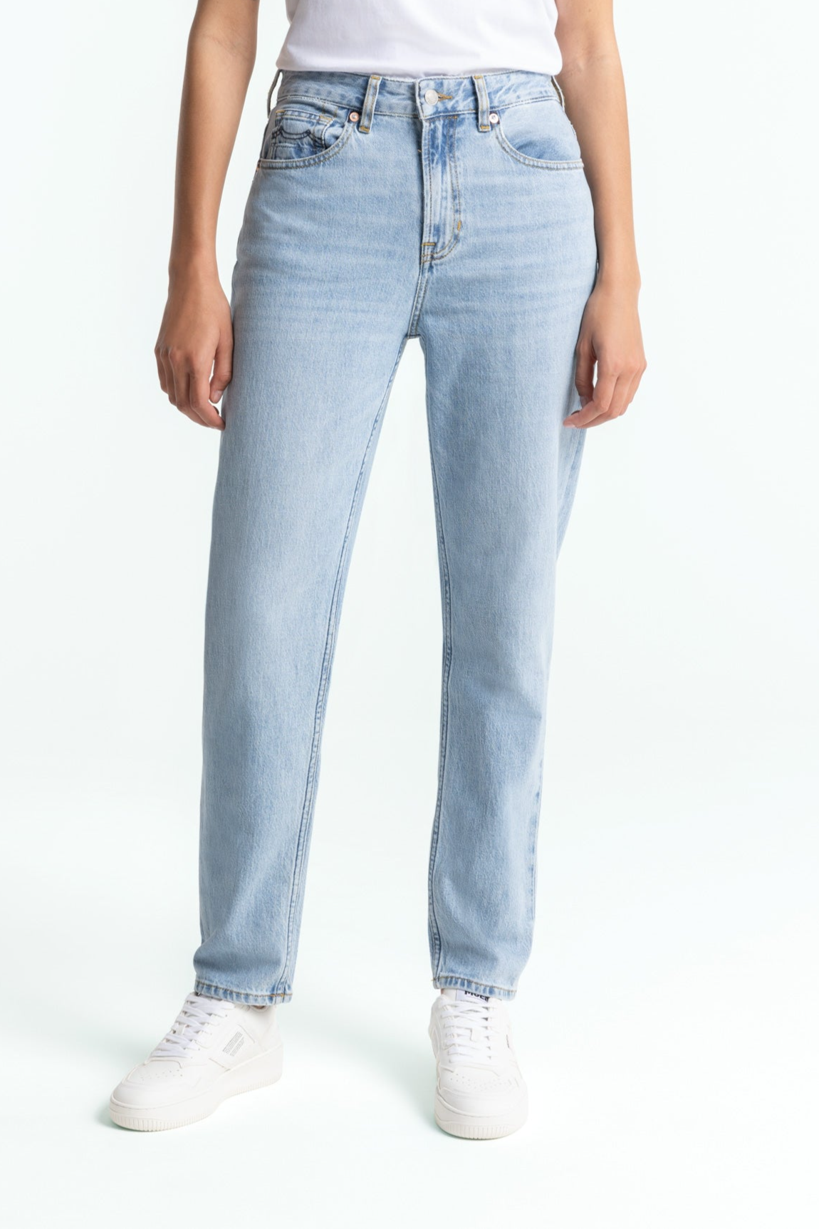 Kings Of Indigo Damen vegan Jeans Caroline Cropped Stretch Atria Super Light Used Blue