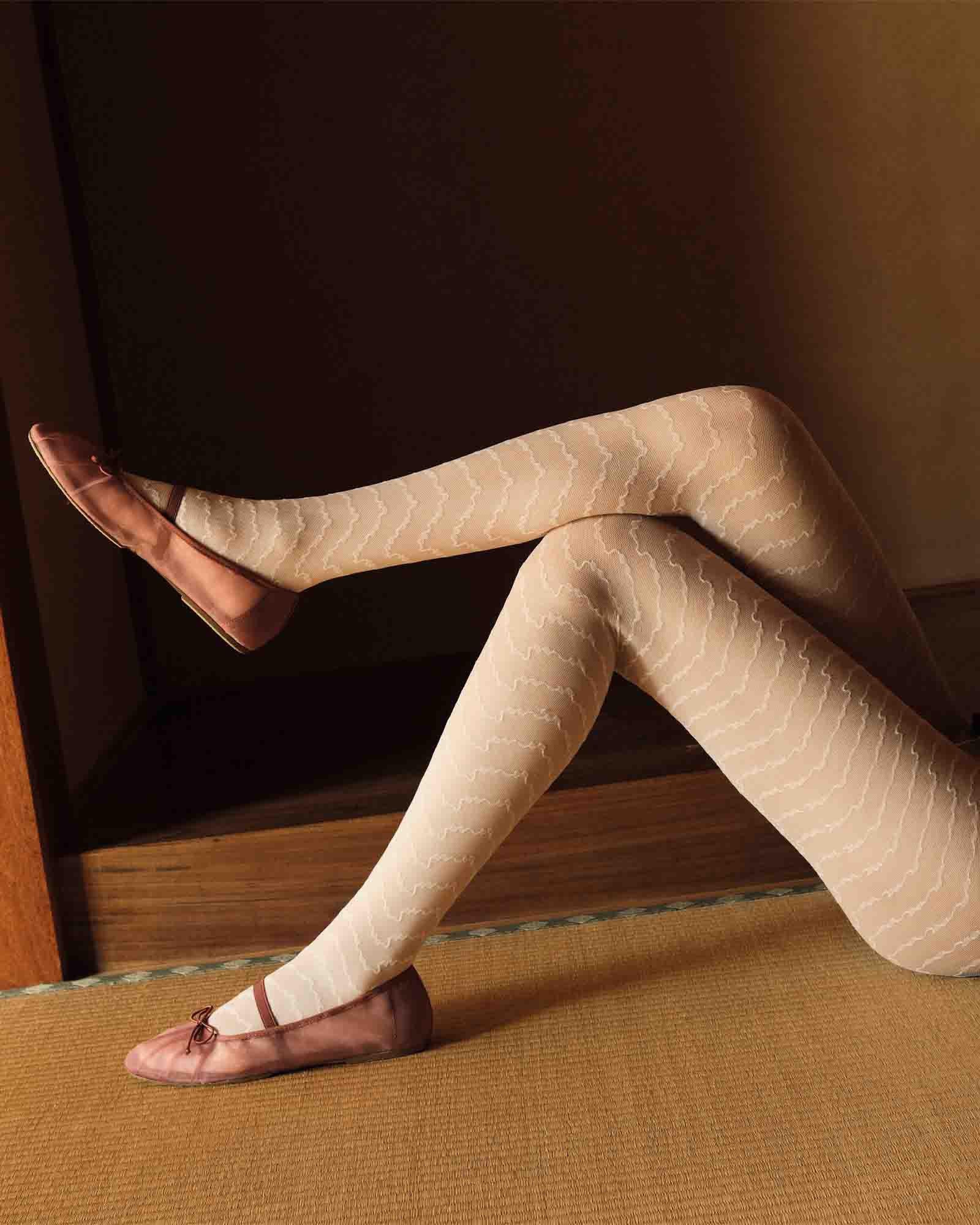 Swedish Stockings womens vegan Tights Ruffle Mila Cloud Pink