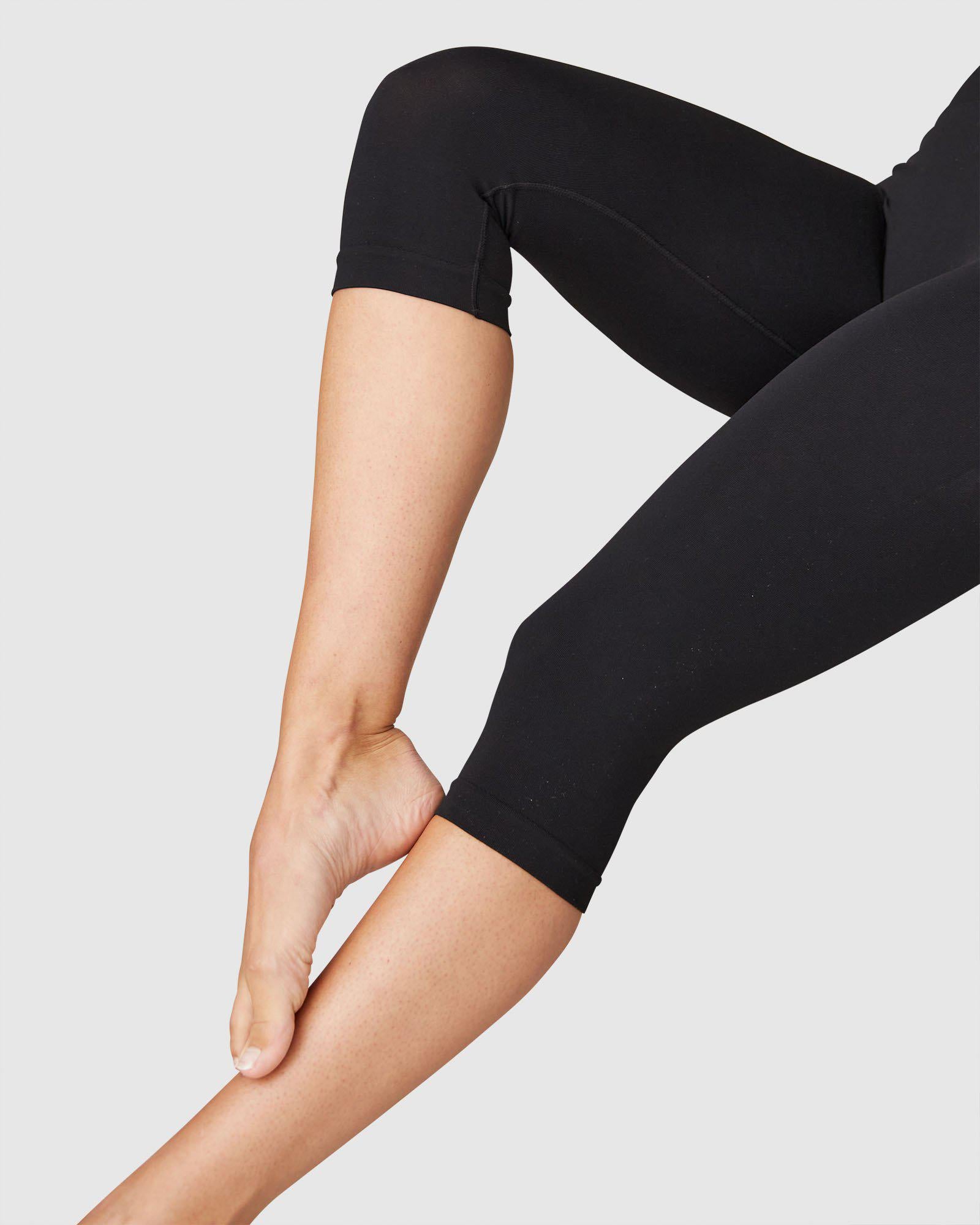 Swedish Stockings womens vegan Leggings Capri Elda Black