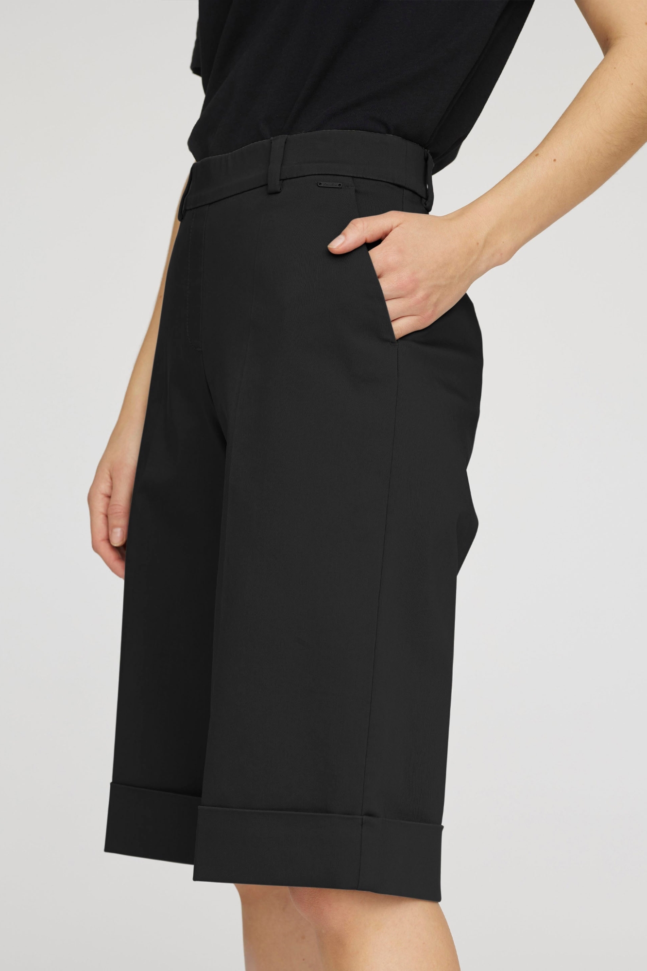 LAURIE Damen vegan Lose Kurze Phoebe Turn-Up S Schwarz