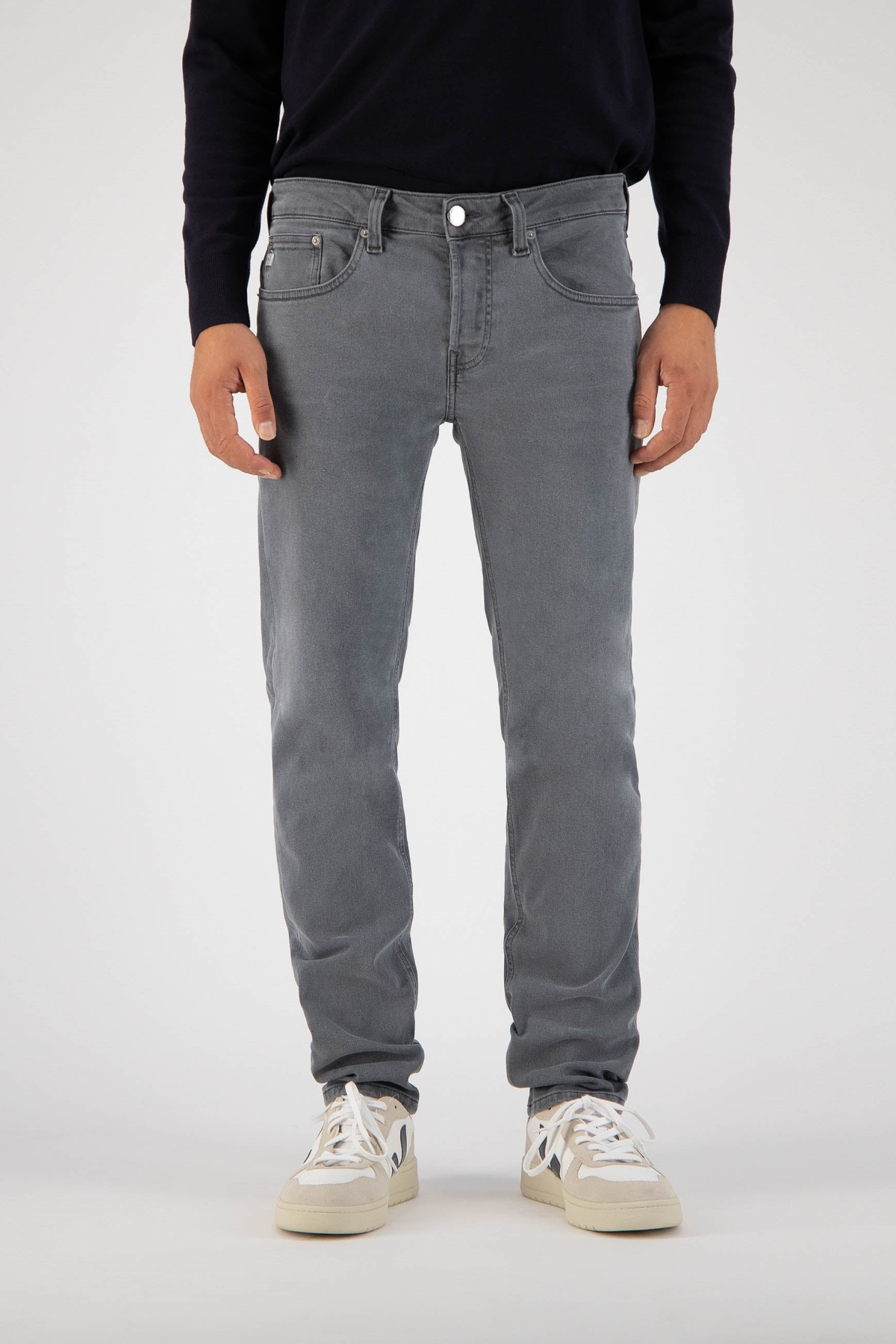 MUD Jeans Herren vegan Jeans Low Tapered Dunn O3 Grau