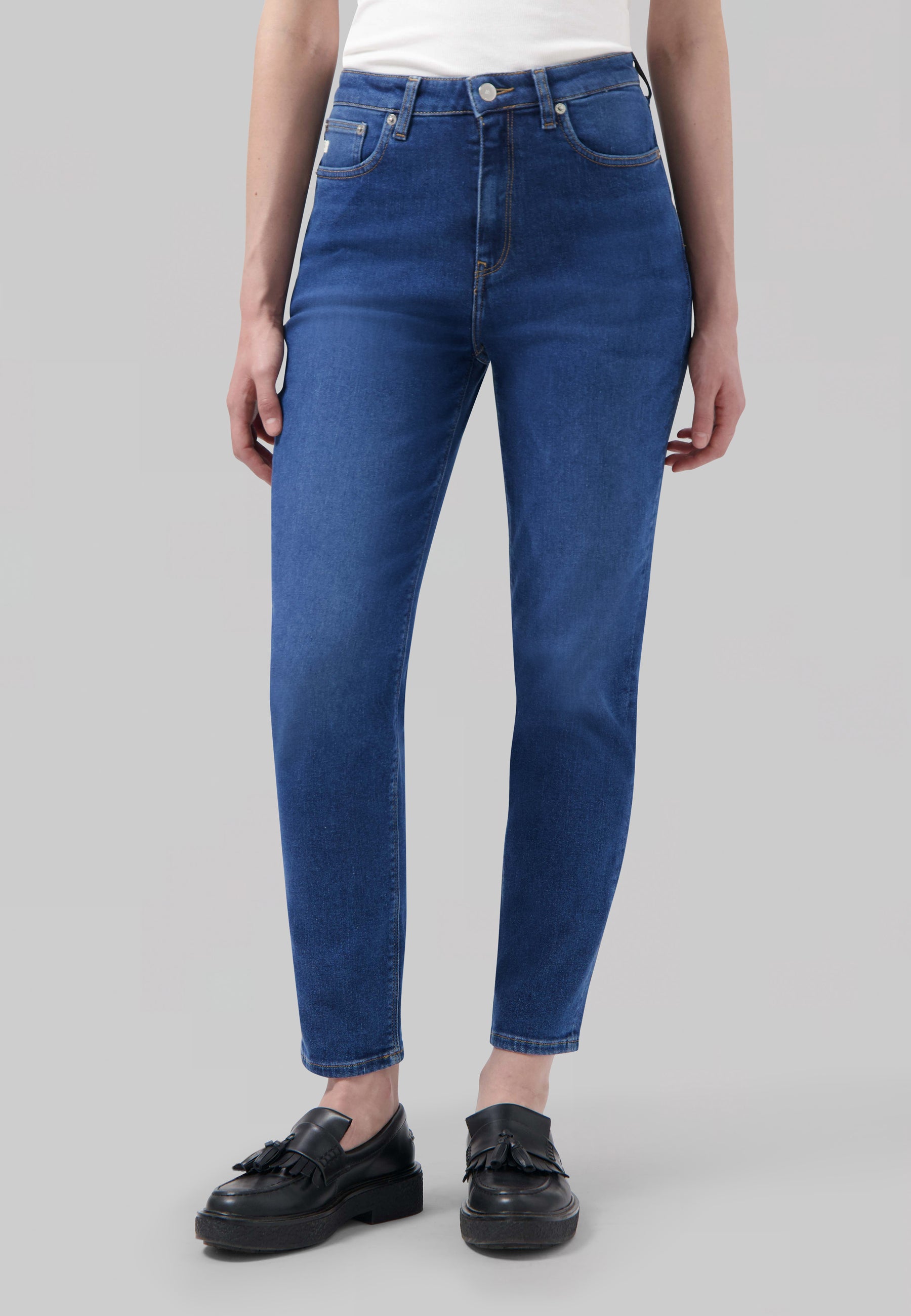 95600 - Damen vegan Jeans High Tapered Mams Stone Indigo 95600 - Damen vegan Jeans High Tapered Mams Stone Indigo