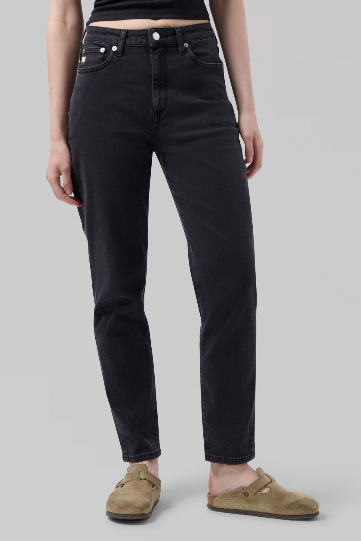 MUD Jeans Damen vegan Jeans High Tapered Mams Stone Schwarz