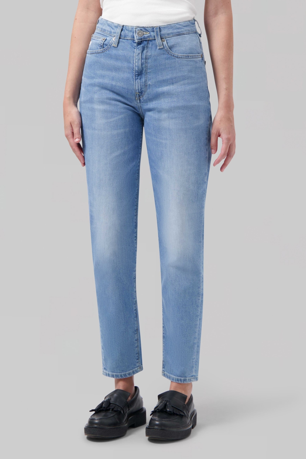 MUD Jeans Damen vegan Jeans High Tapered Mams Old Stone