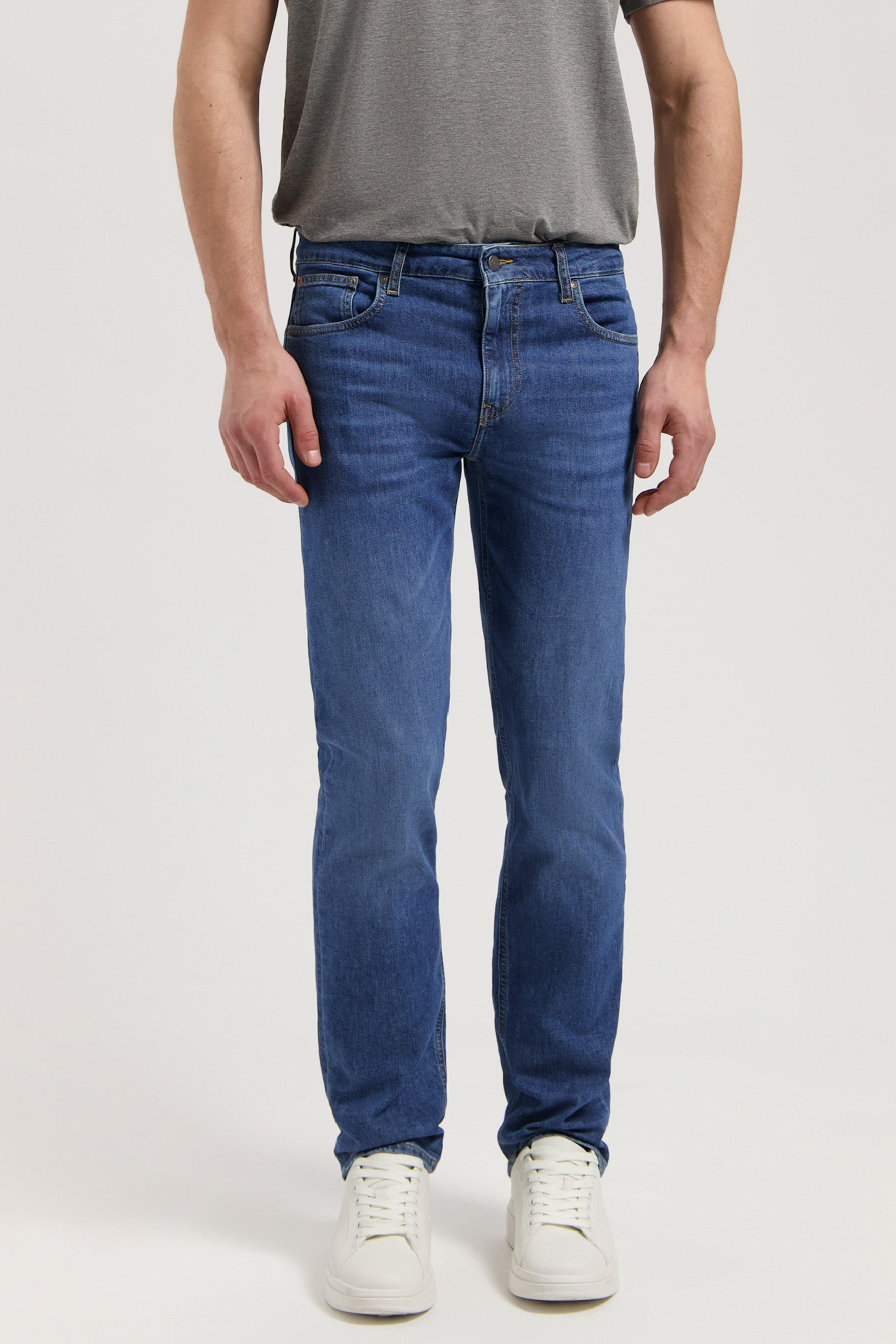 MUD Jeans Herren vegan Jeans Mid Straight Bryce Authentic Indigo