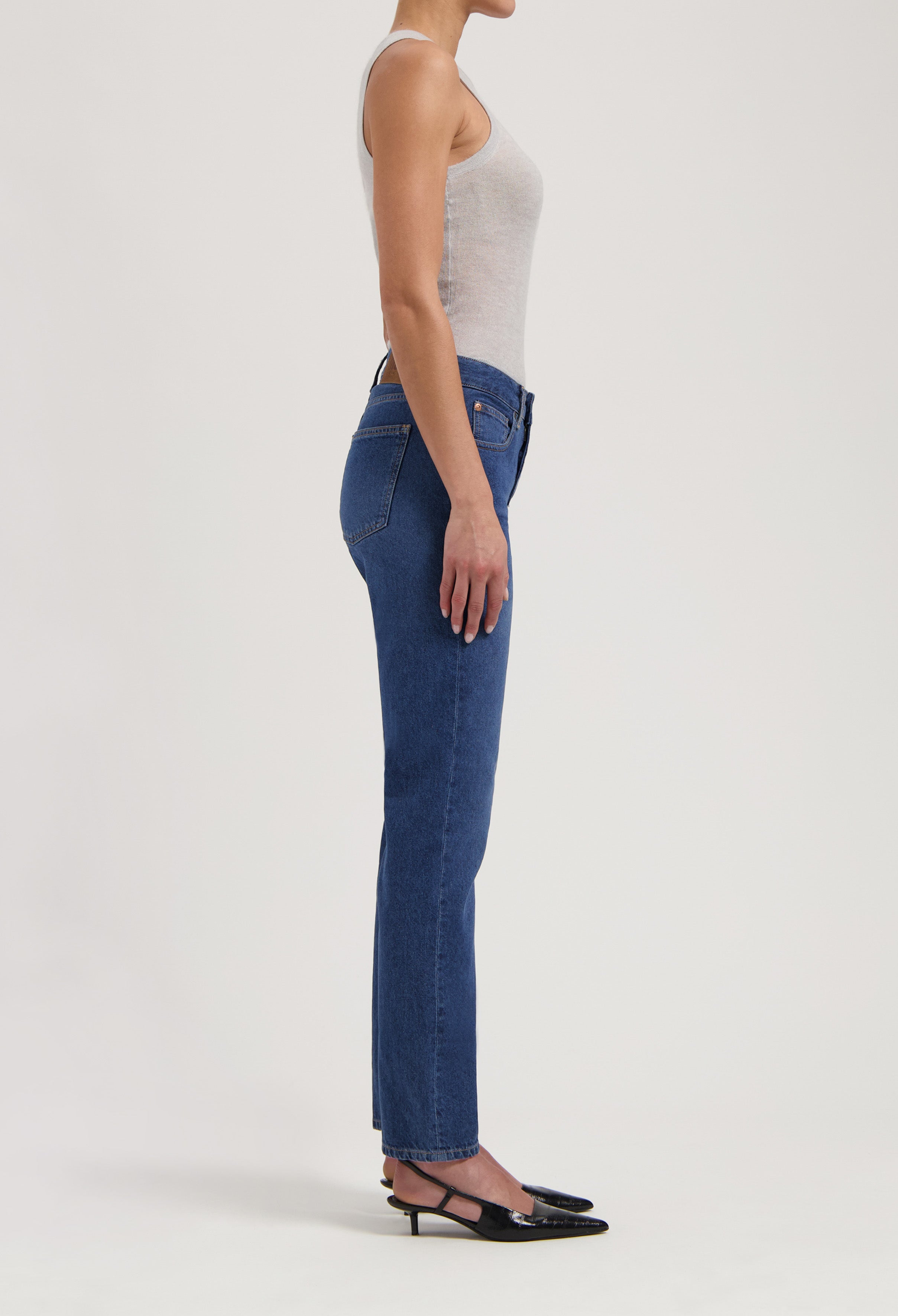 MUD Jeans womens vegan Jeans Mid Straight Go Washed Stone