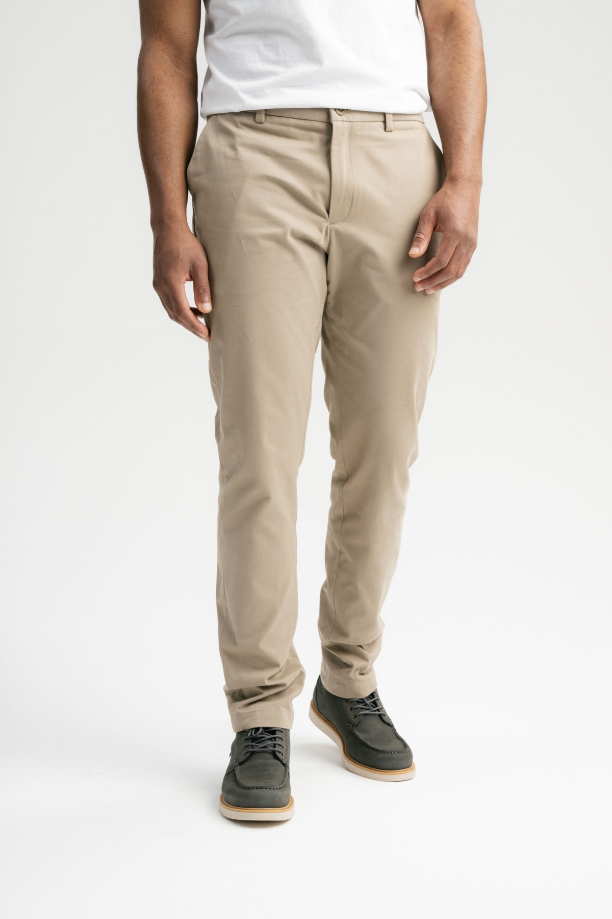 MELA Herren vegan Chino-Hose Regular Fit Ranjith Koriander Beige