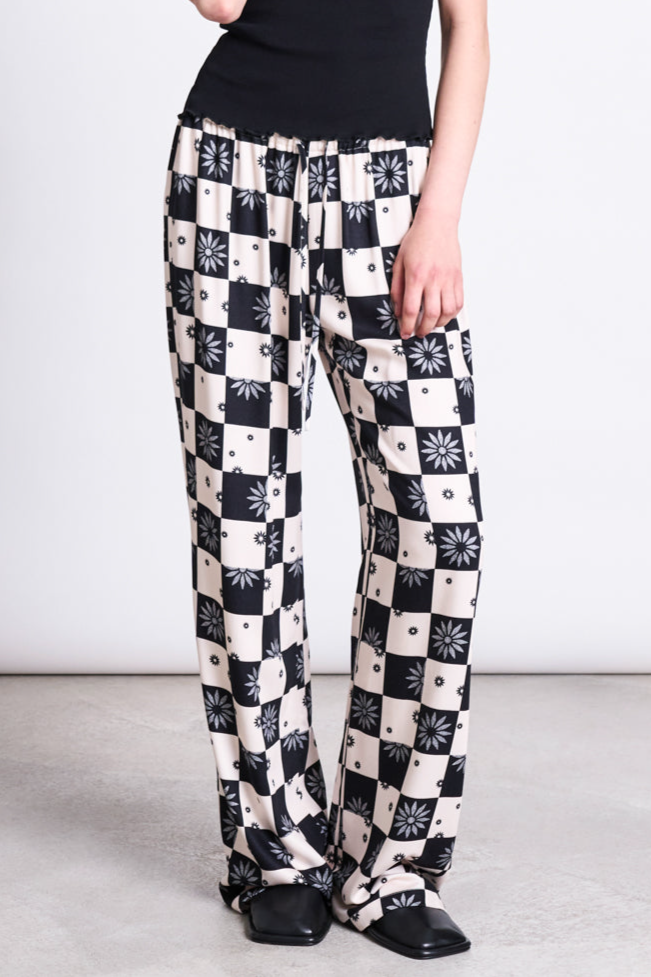 JAN 'N JUNE Damen vegan Hose Mid Rise Lose Strath Floral Square Print