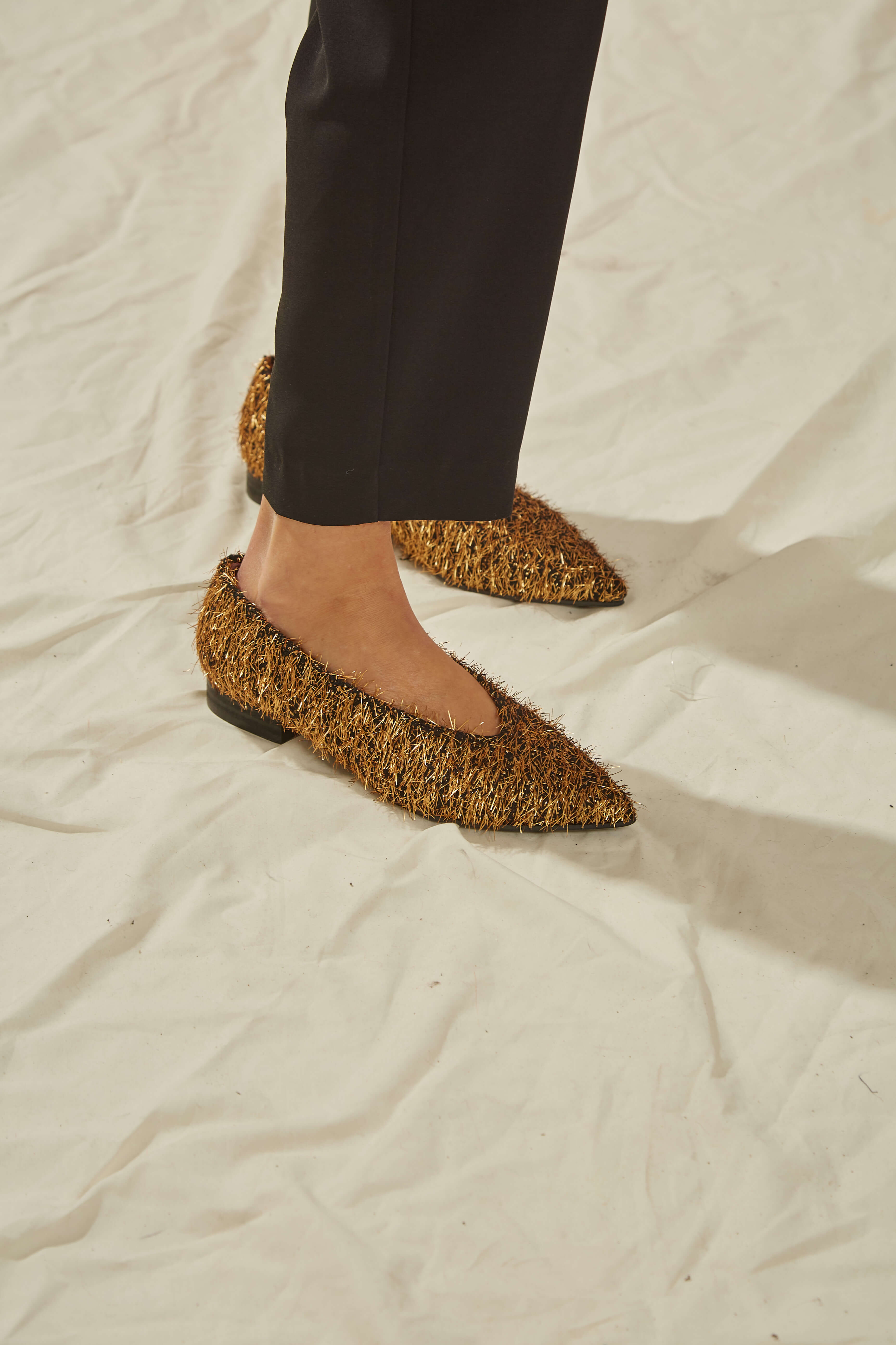 Momoc womens vegan Ballerinas Metal Furry