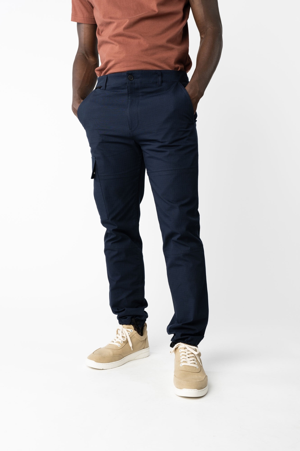 97413 - Herren vegan Cargohose Rajesh Marineblau