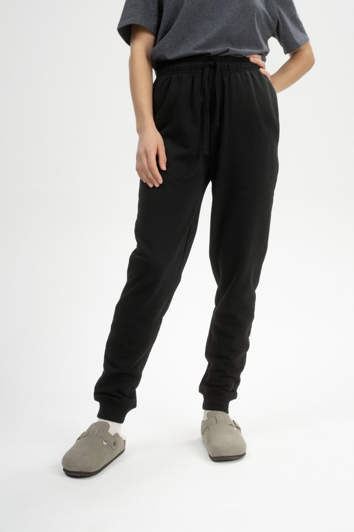 MELA Damen vegan Sweatpants Akesha Schwarz