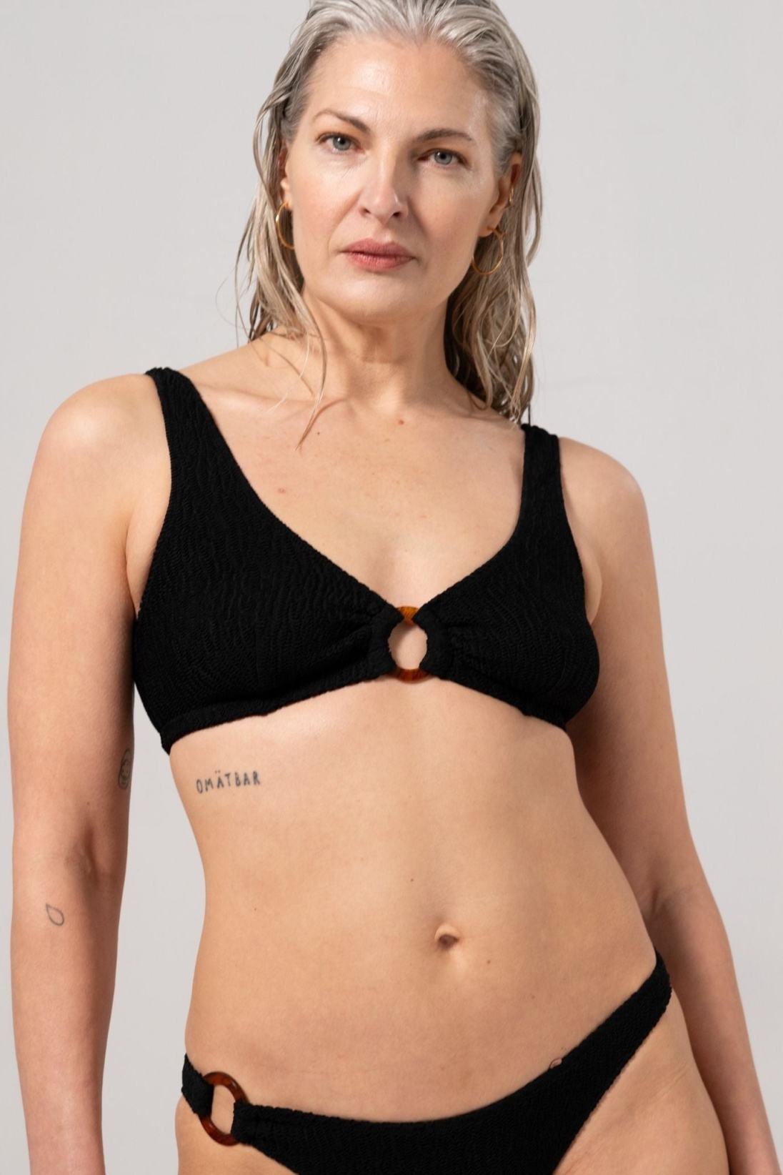 Understatement Damen vegan Bikinioberteil Ring Scoop Schwarz
